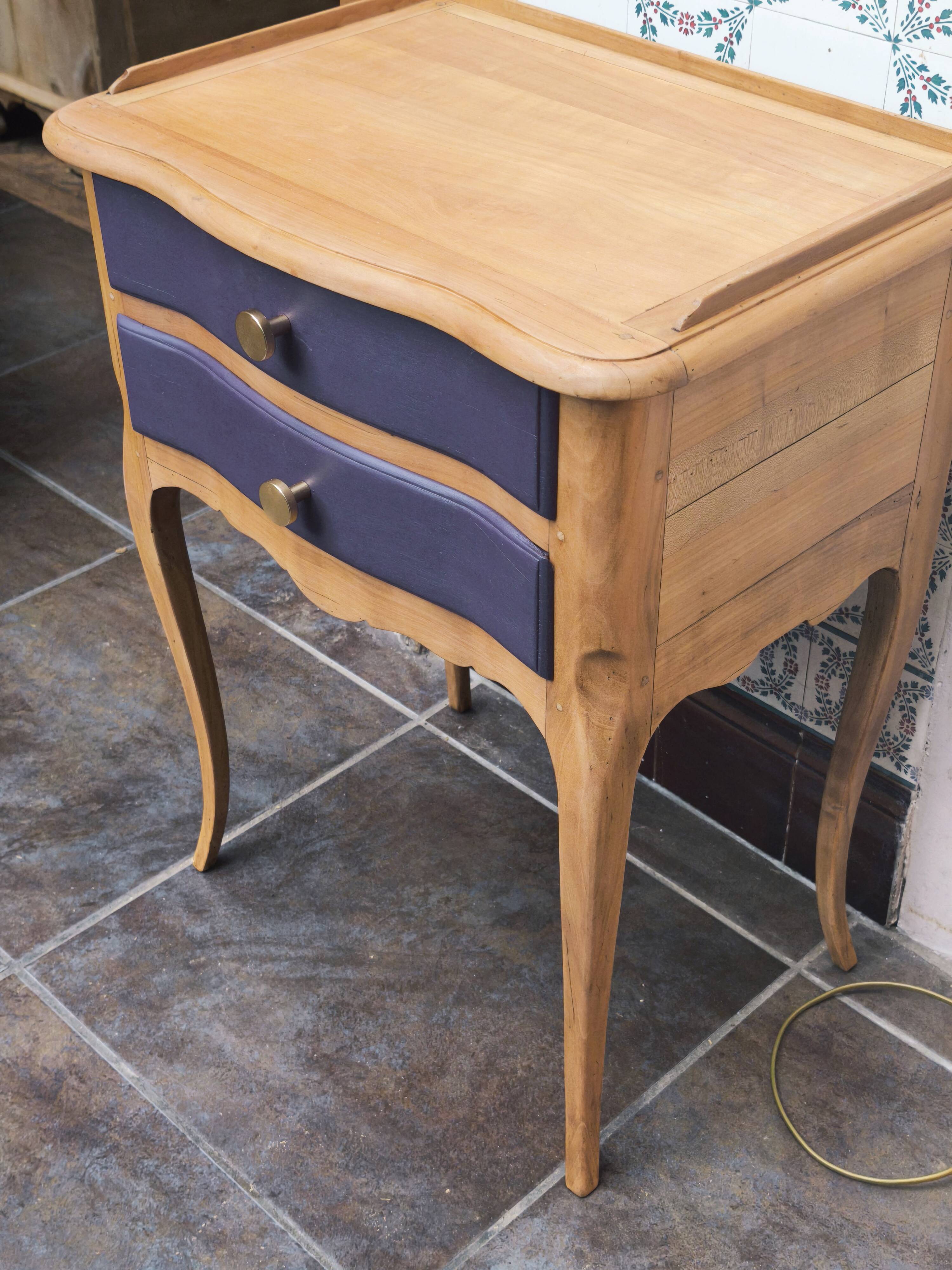 Mailfert/Amos Bedside Table