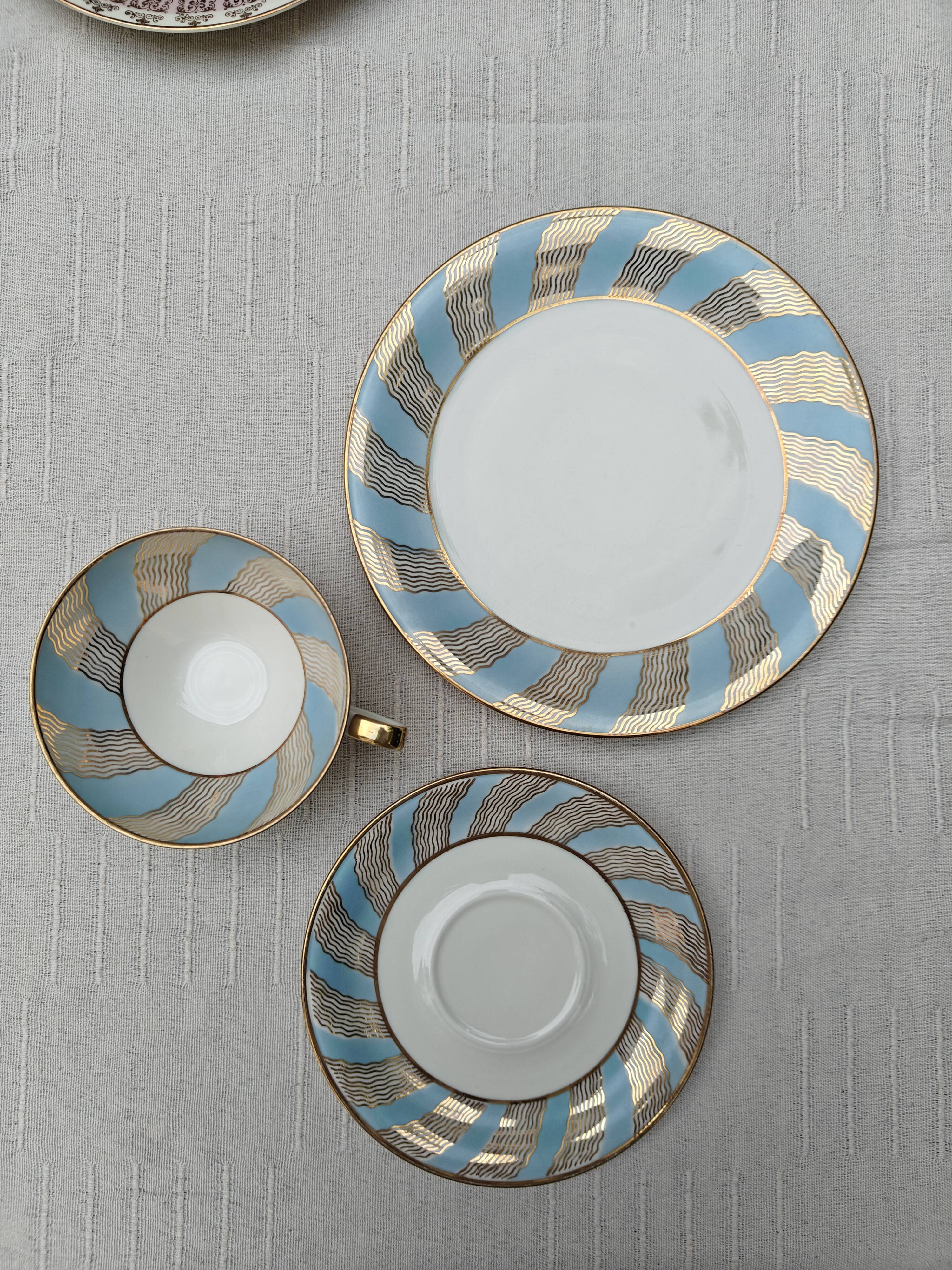 Vintage Bavaria ivory tea/coffee trio, sky blue & gold graphic waves.