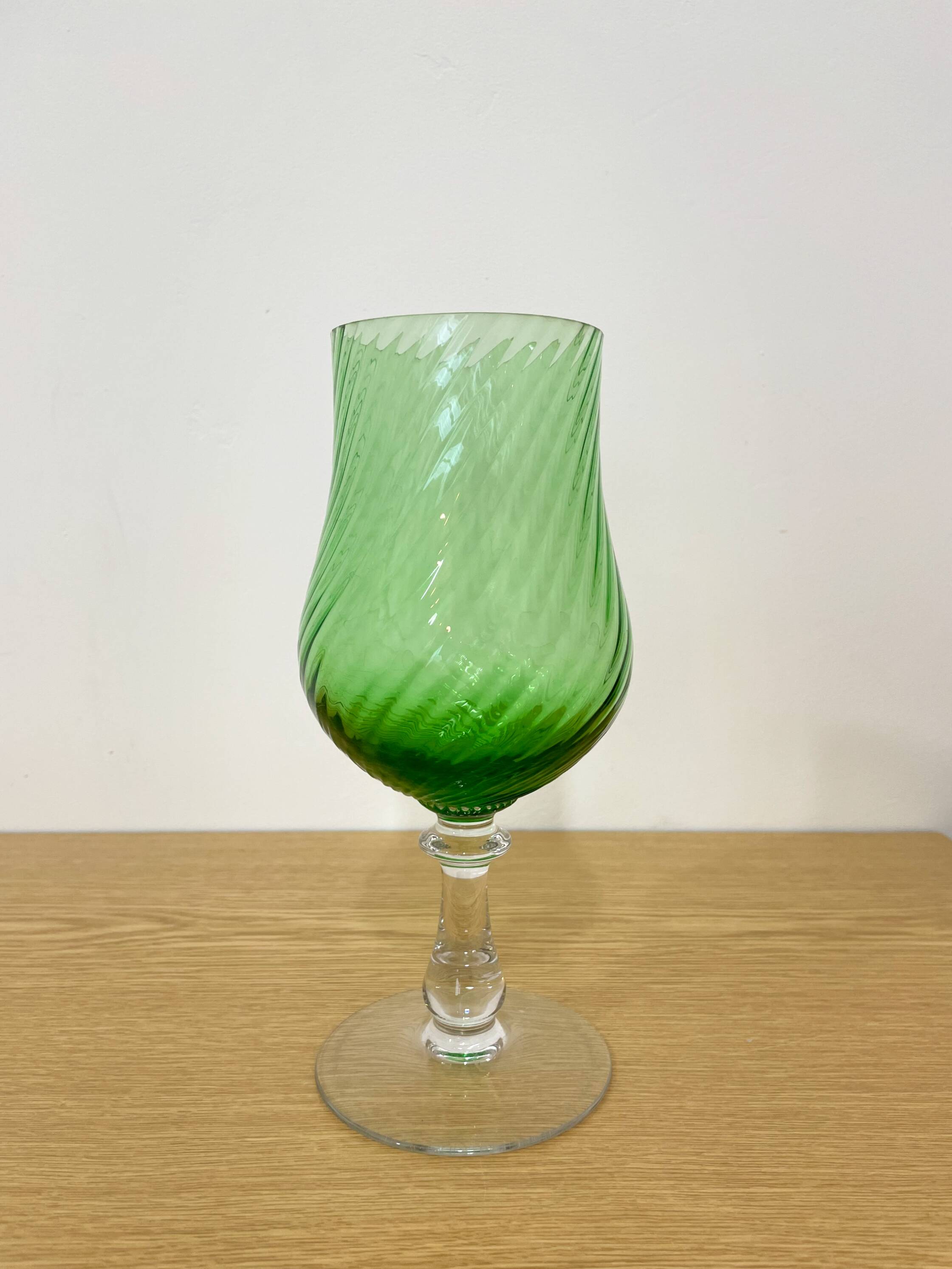 Vase en forme de verre