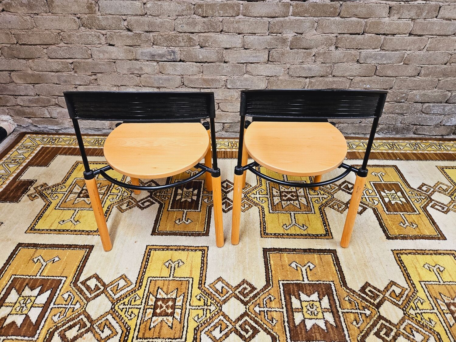 Paire de chaises années 80