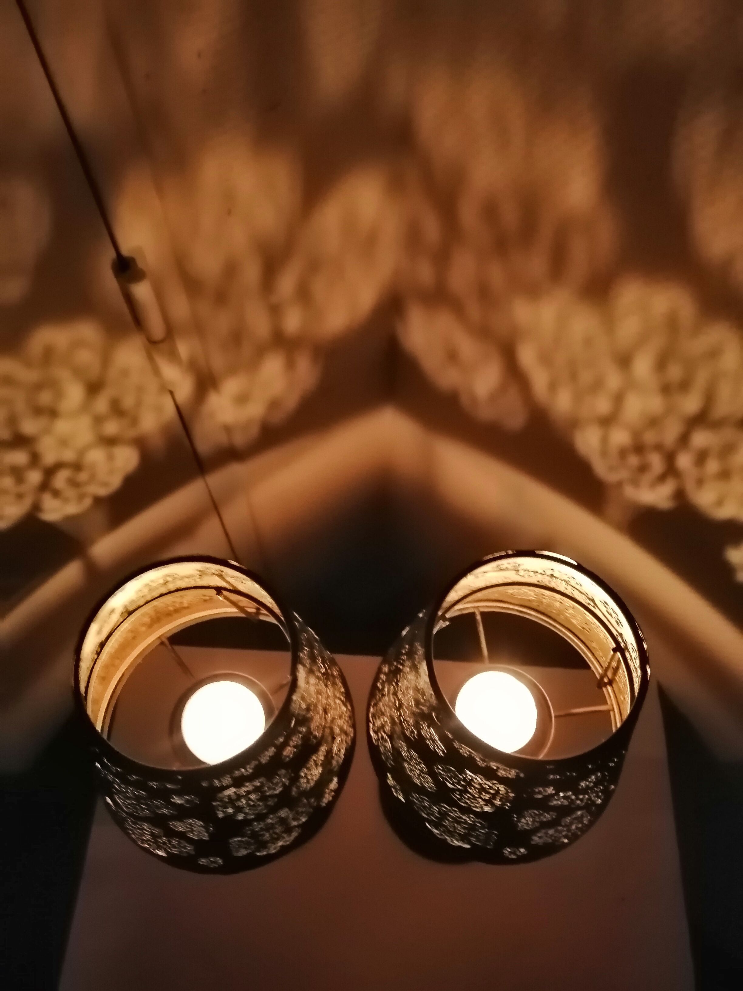 Table floor lamp with candles