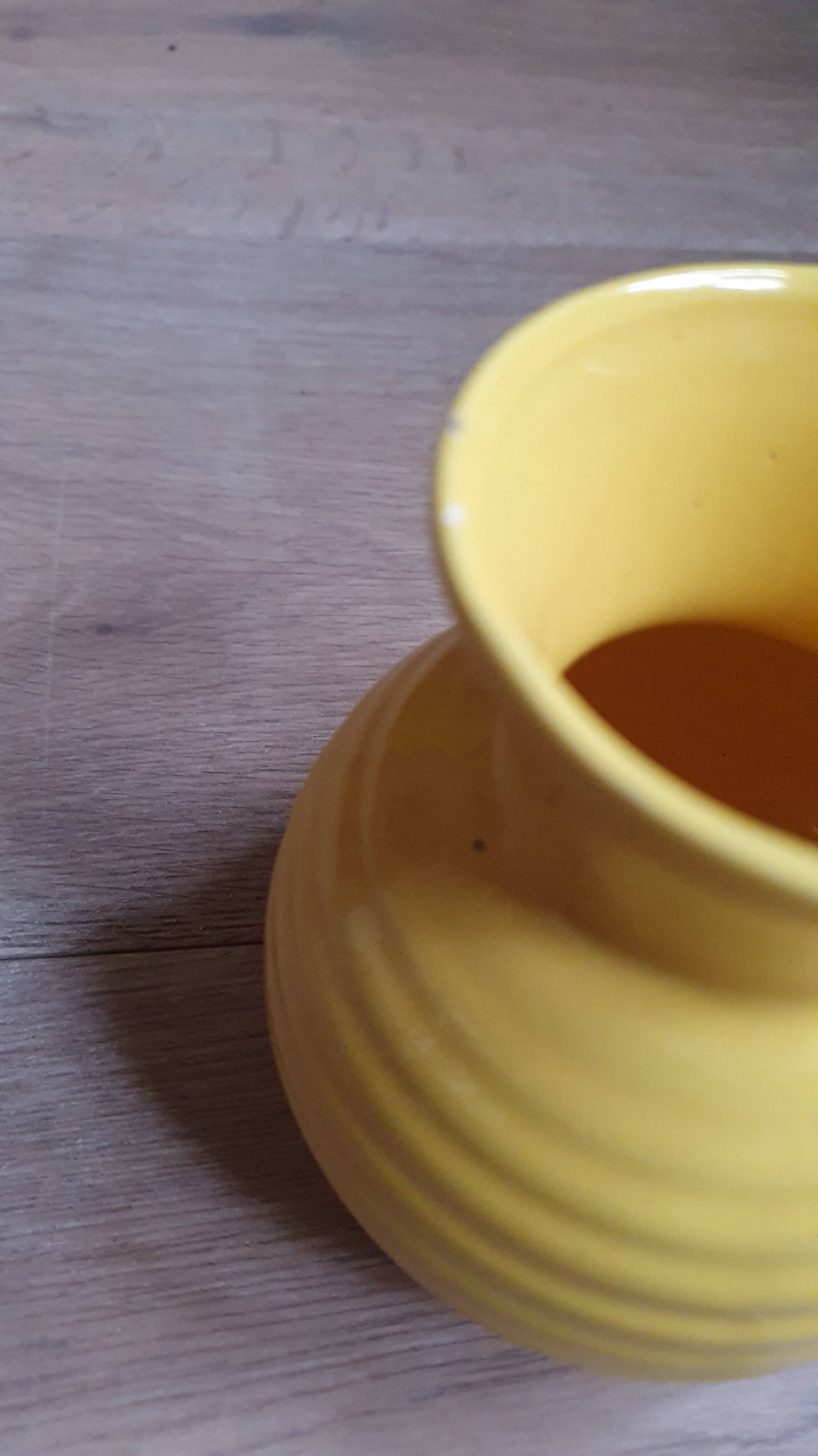 Poët Laval yellow curry porcelain ball vase- LPR22055