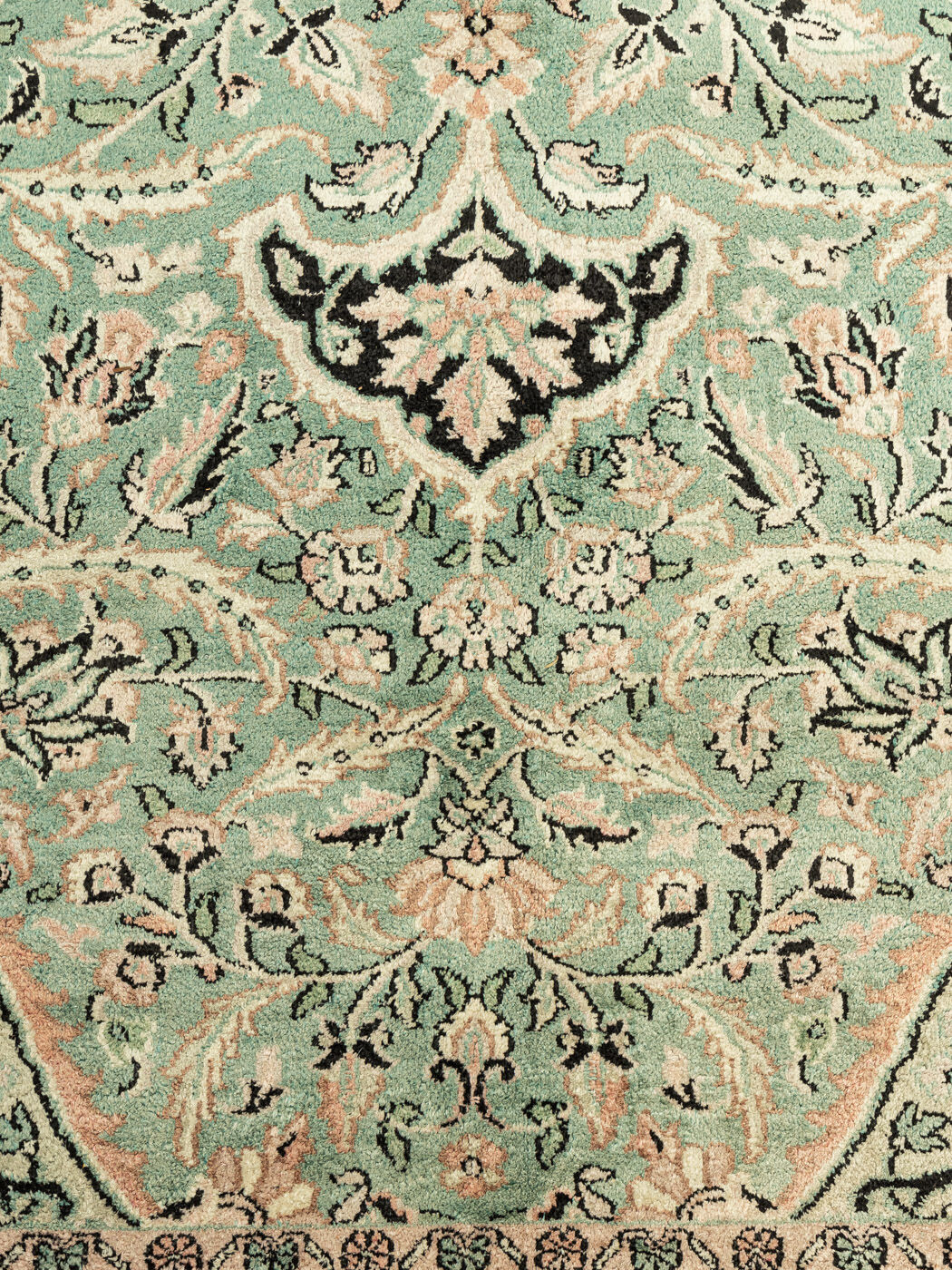 1960s carpet, 240 x 335