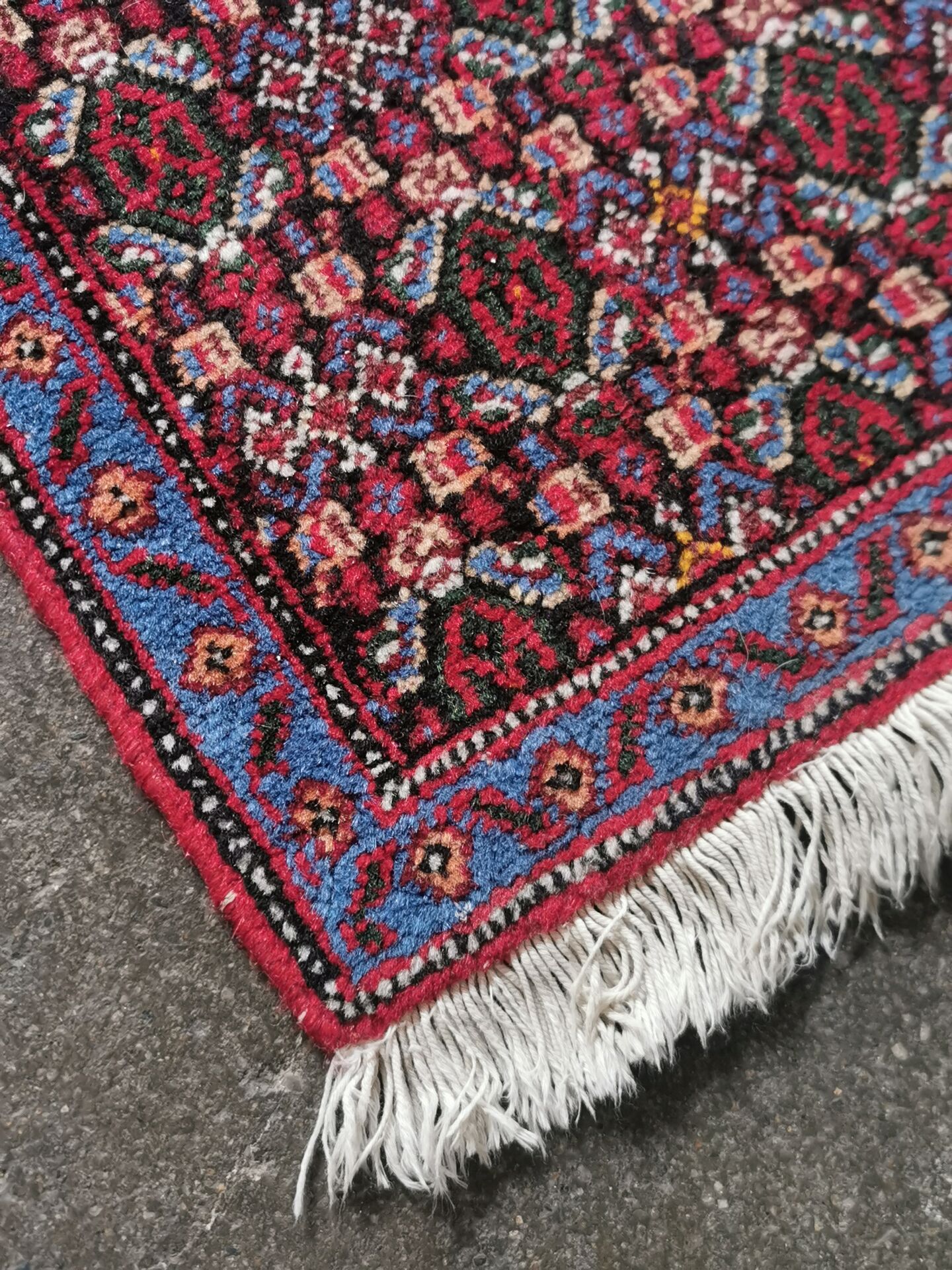 Hand-knotted Senneh Persian rug 109 x 70 cm