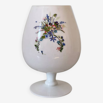 Vase blanc opaline