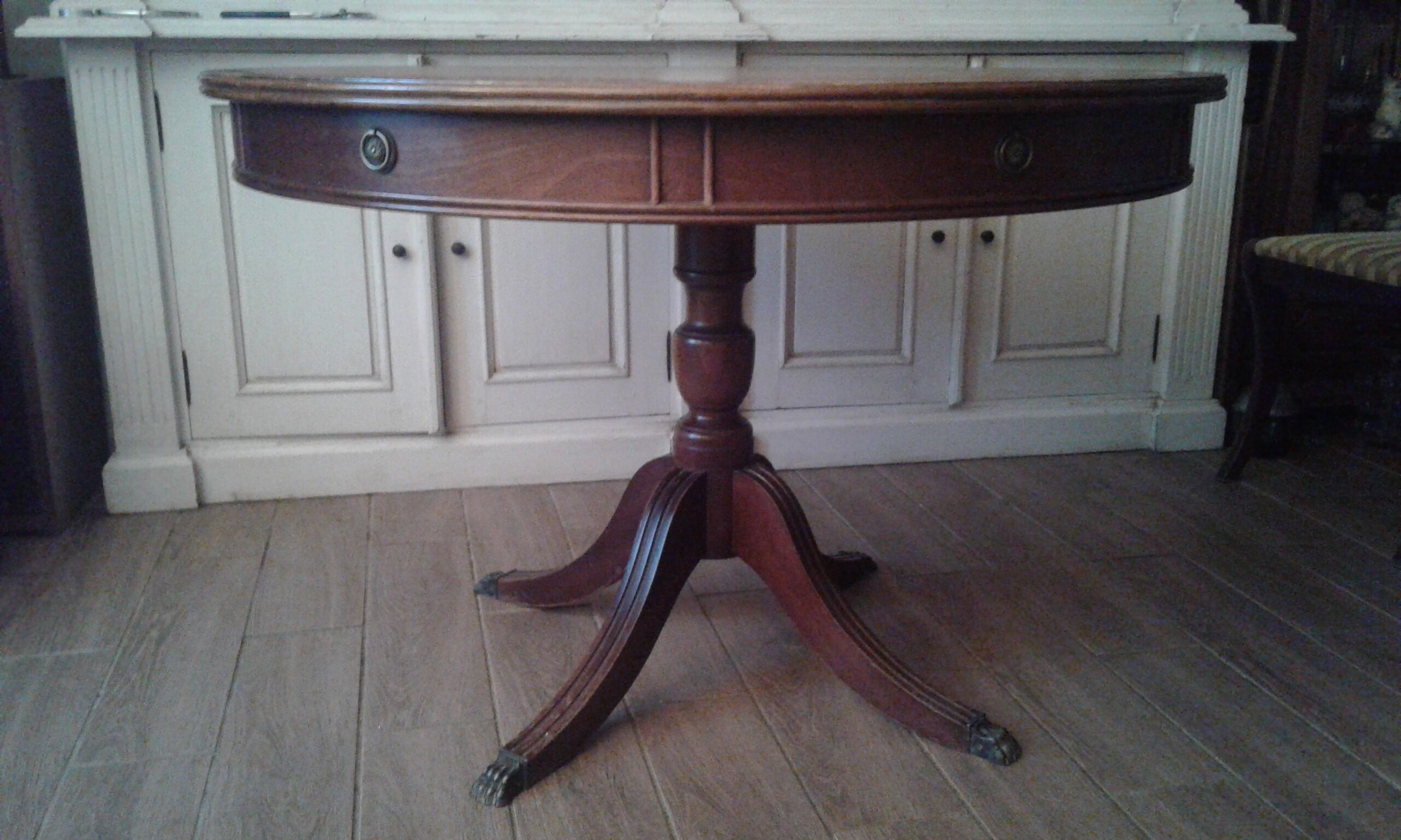 Dining room's table and 4 chairs, english style