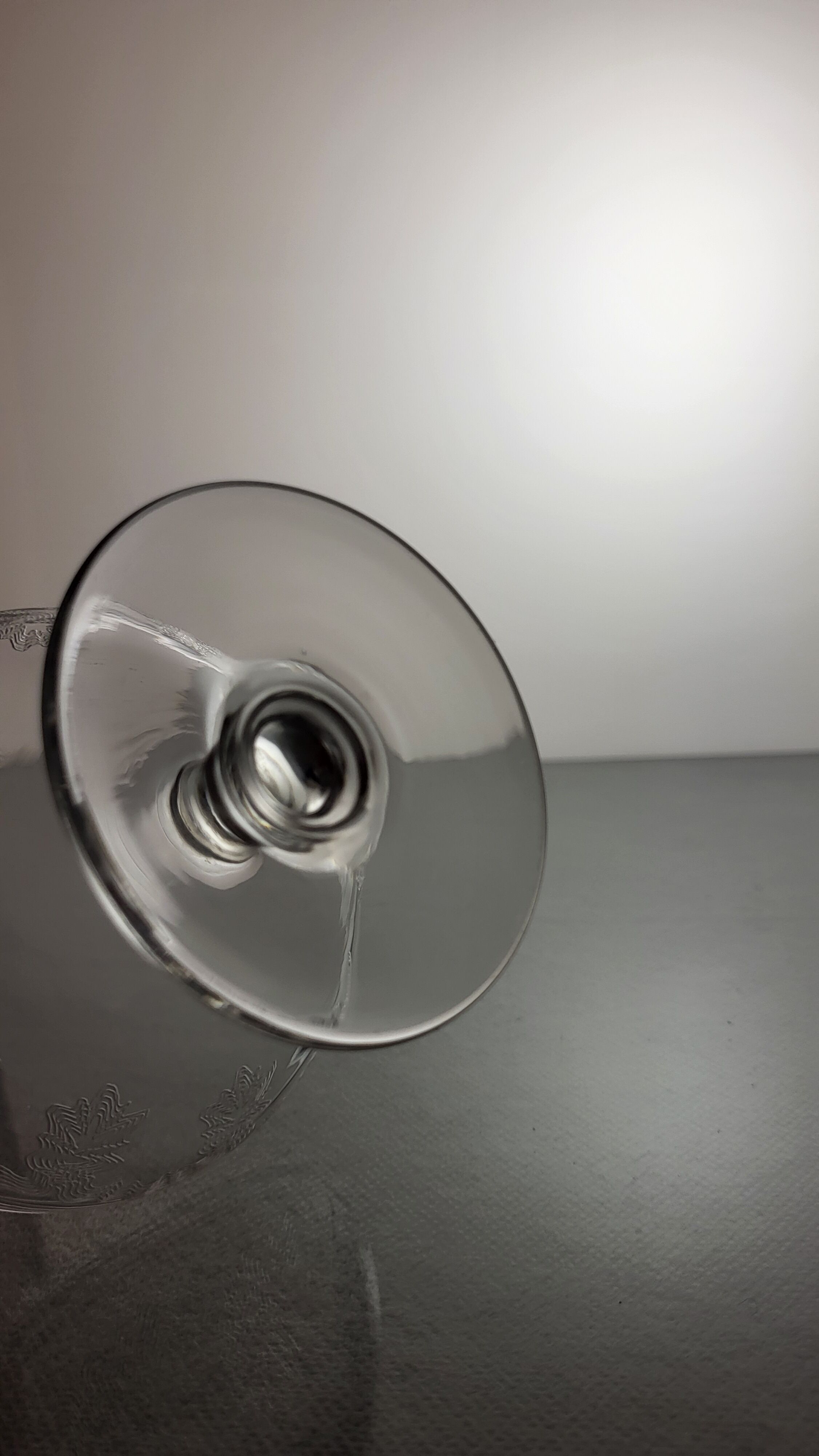 Set of 7 crystal champagne glasses