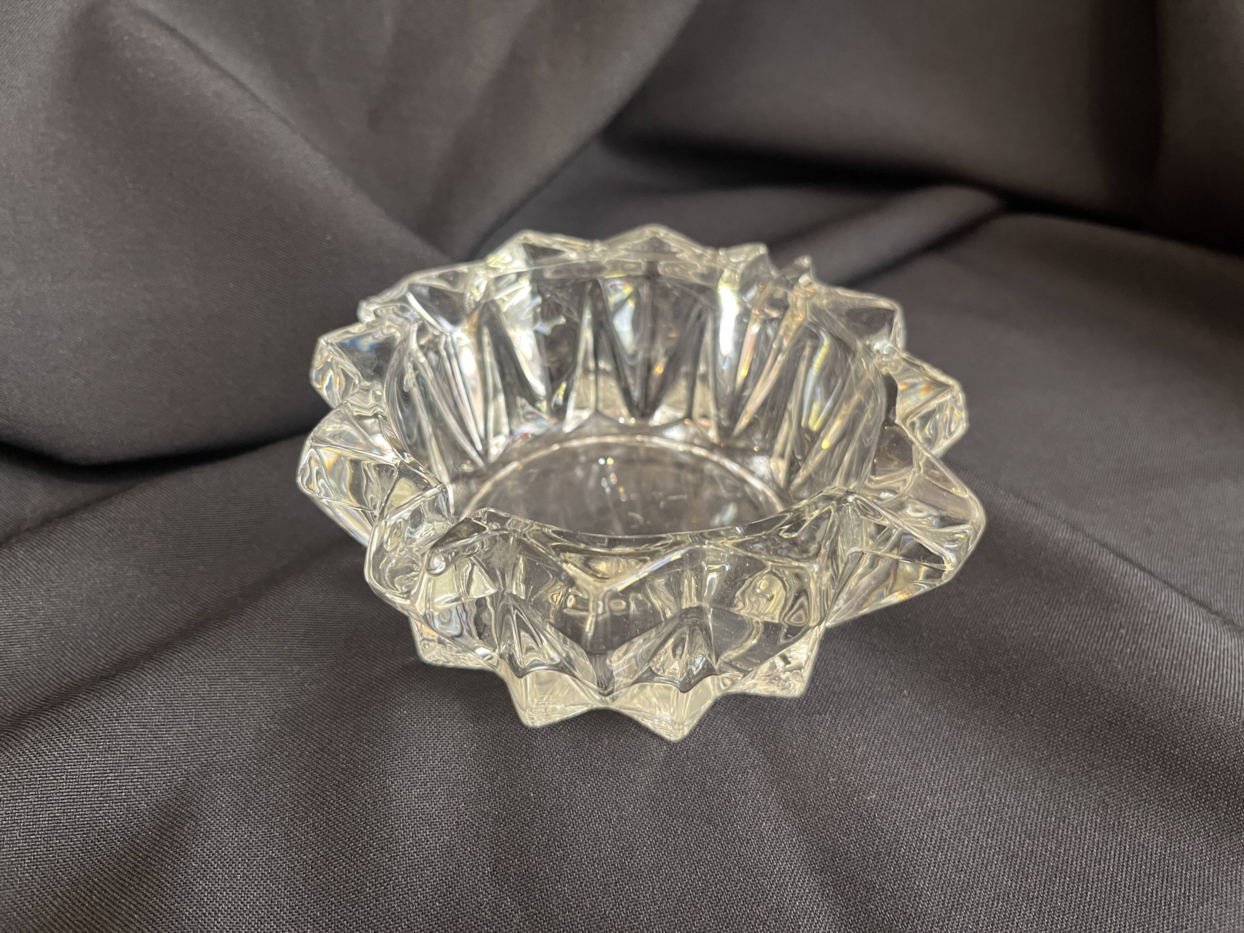 Art deco ashtray in old vintage molded glass glass pocket emptier