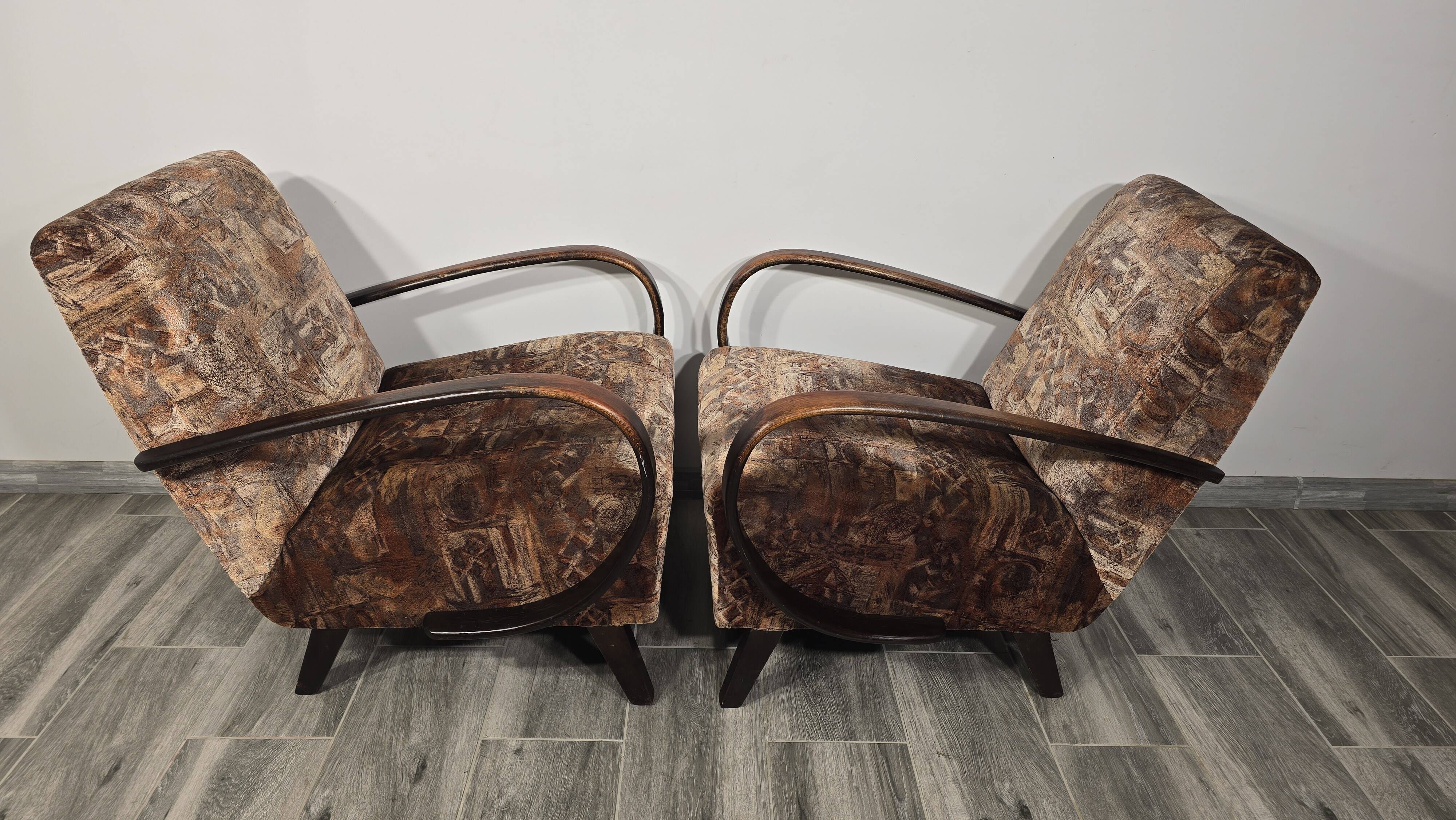 Paire de fauteuils de Jindrich Halabala, années 1940
