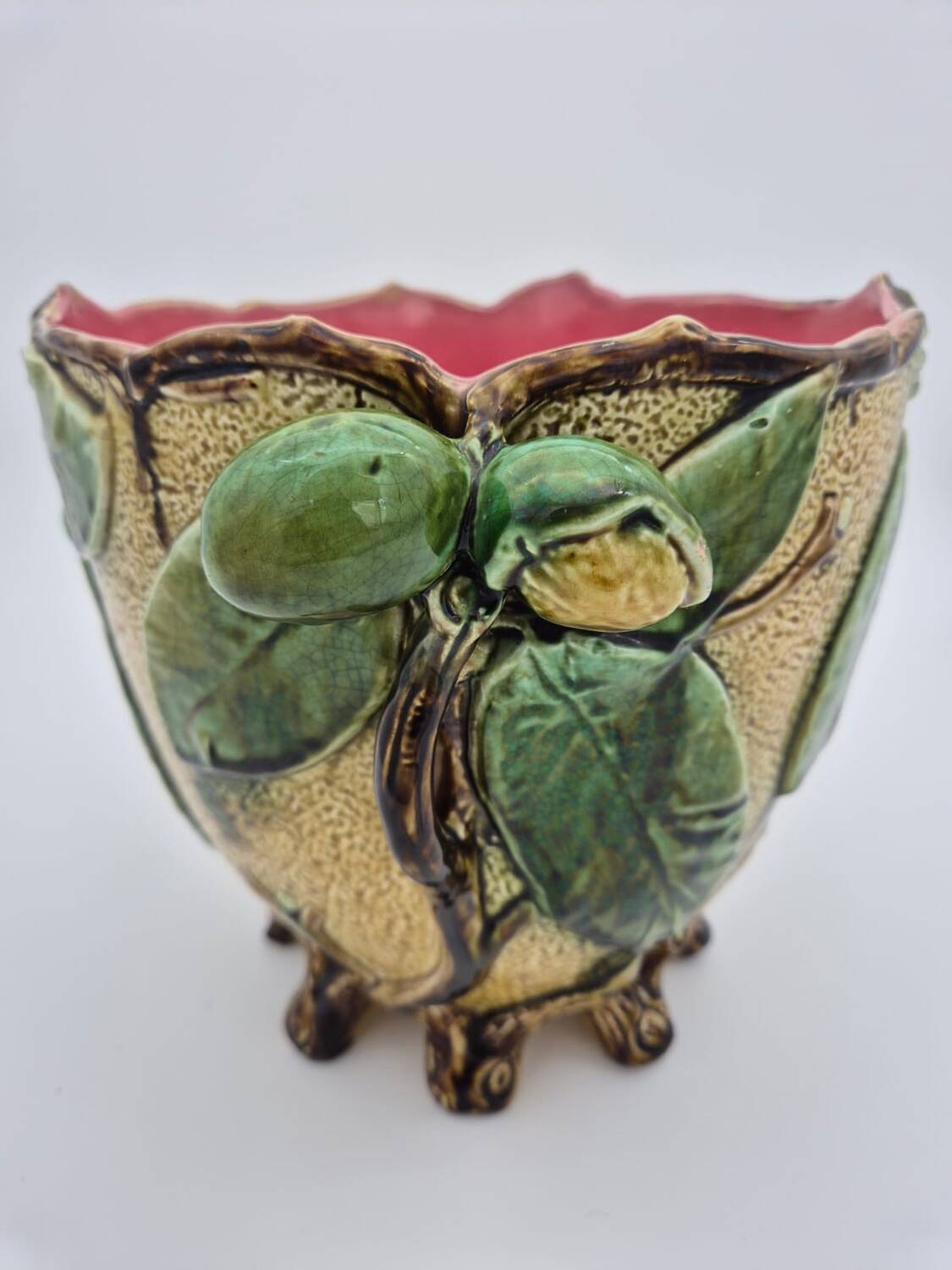 Slip pot cover.