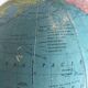Globe terrestre vintage 1967 mappemonde dorée tripode Taride - 23 cm