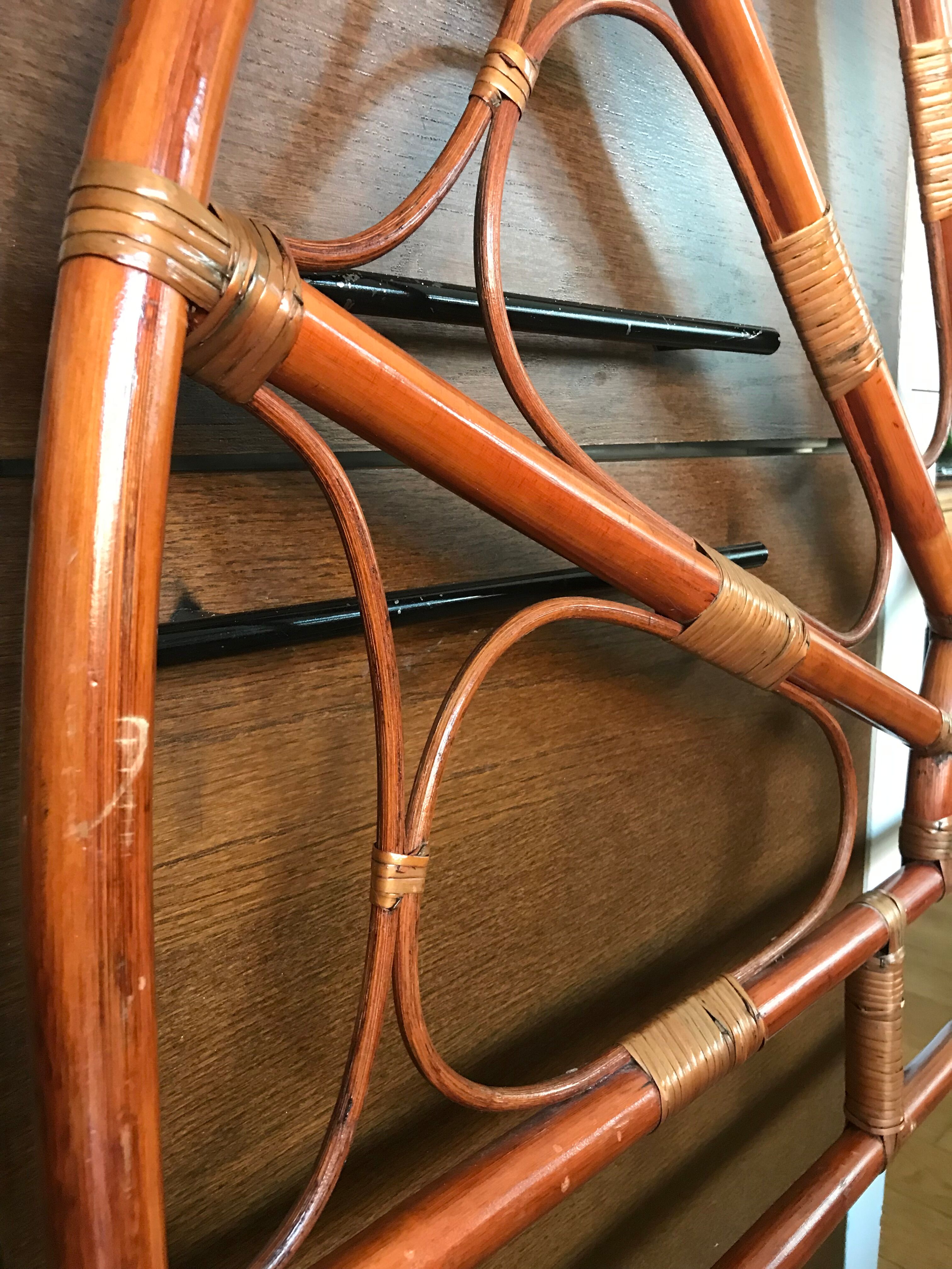 Peacock rattan headof