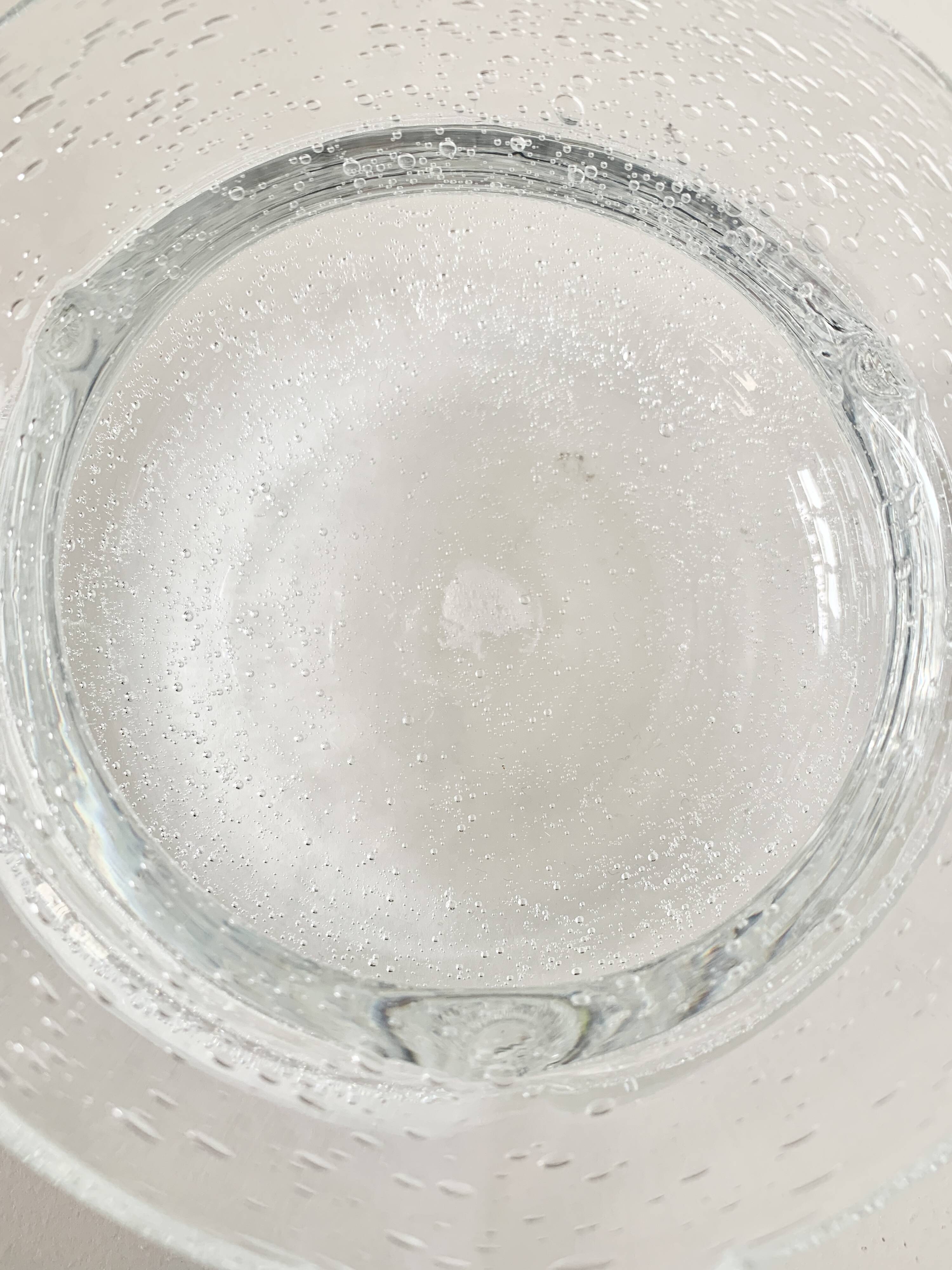 Cendrier en verre soufflé bullé transparent