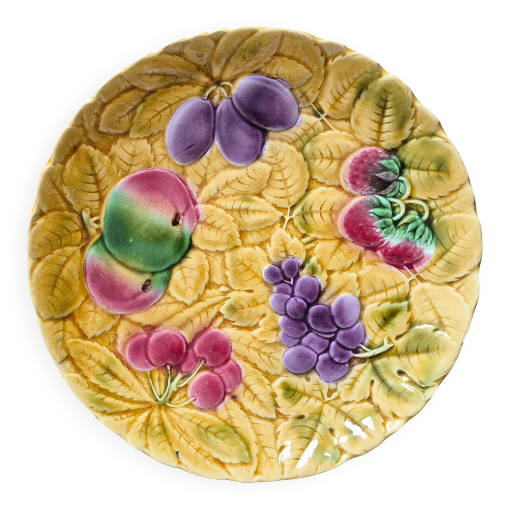 Round slip dish, Sarreguemines earthenware