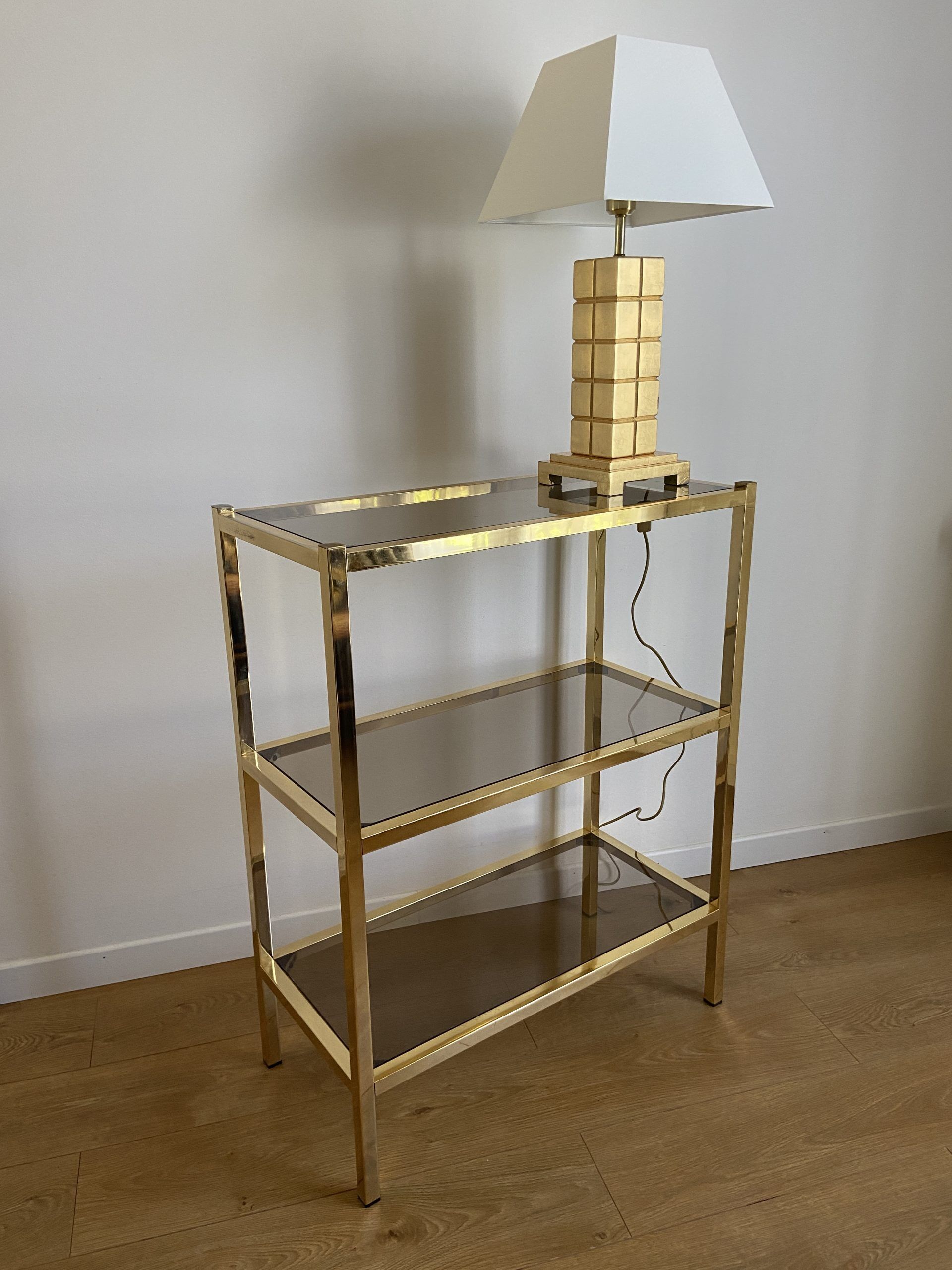VINTAGE SHELF CONSOLE IN GOLD METAL AND SMOKED GLASS