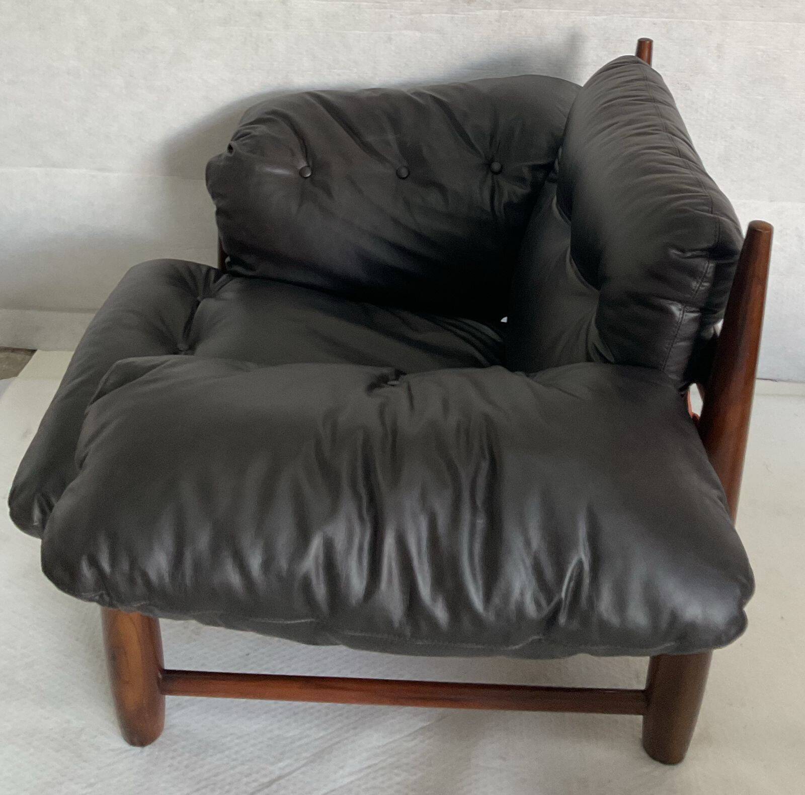"Mole" armchair by Sergio Rodrigues
