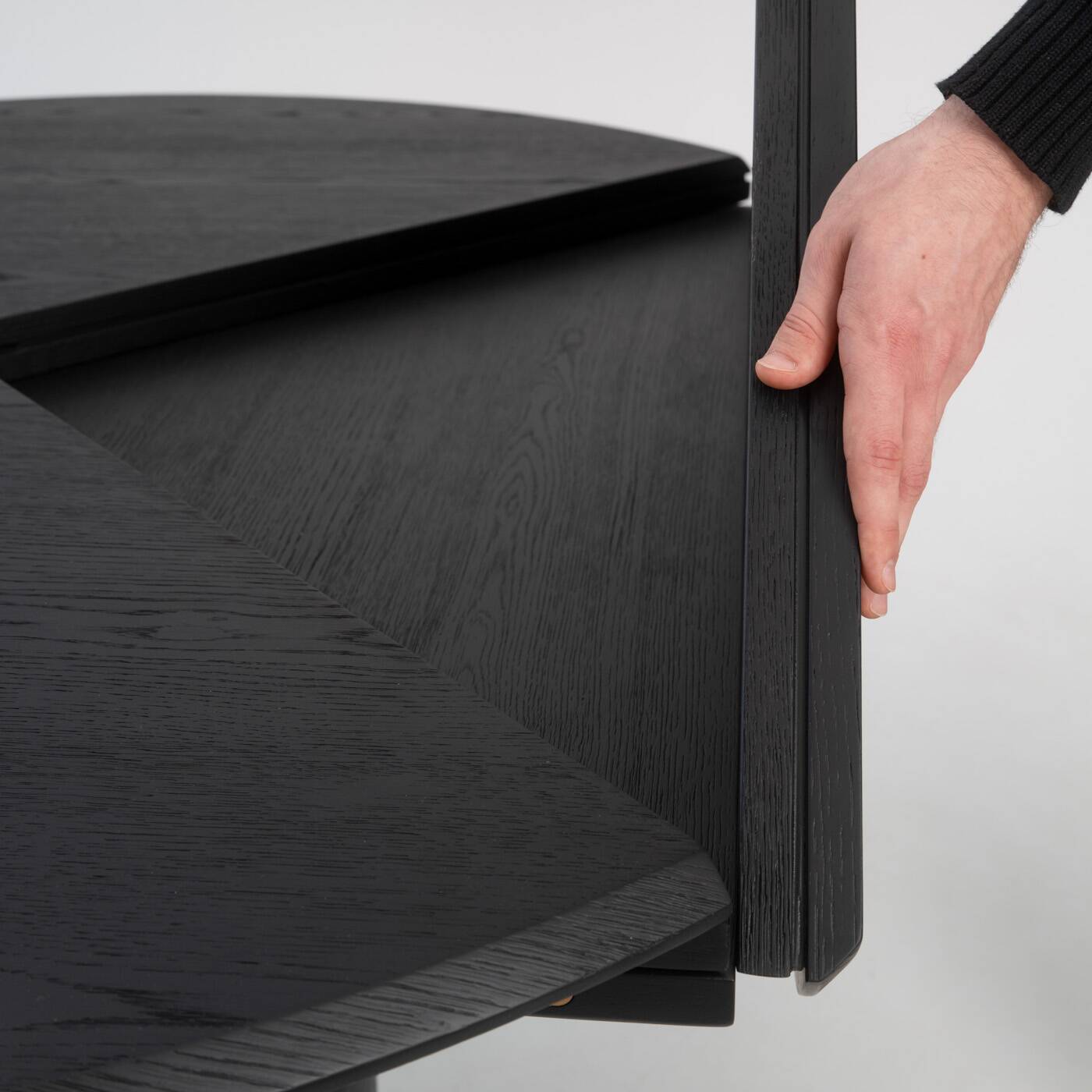 Table ronde/carrée en chêne noir