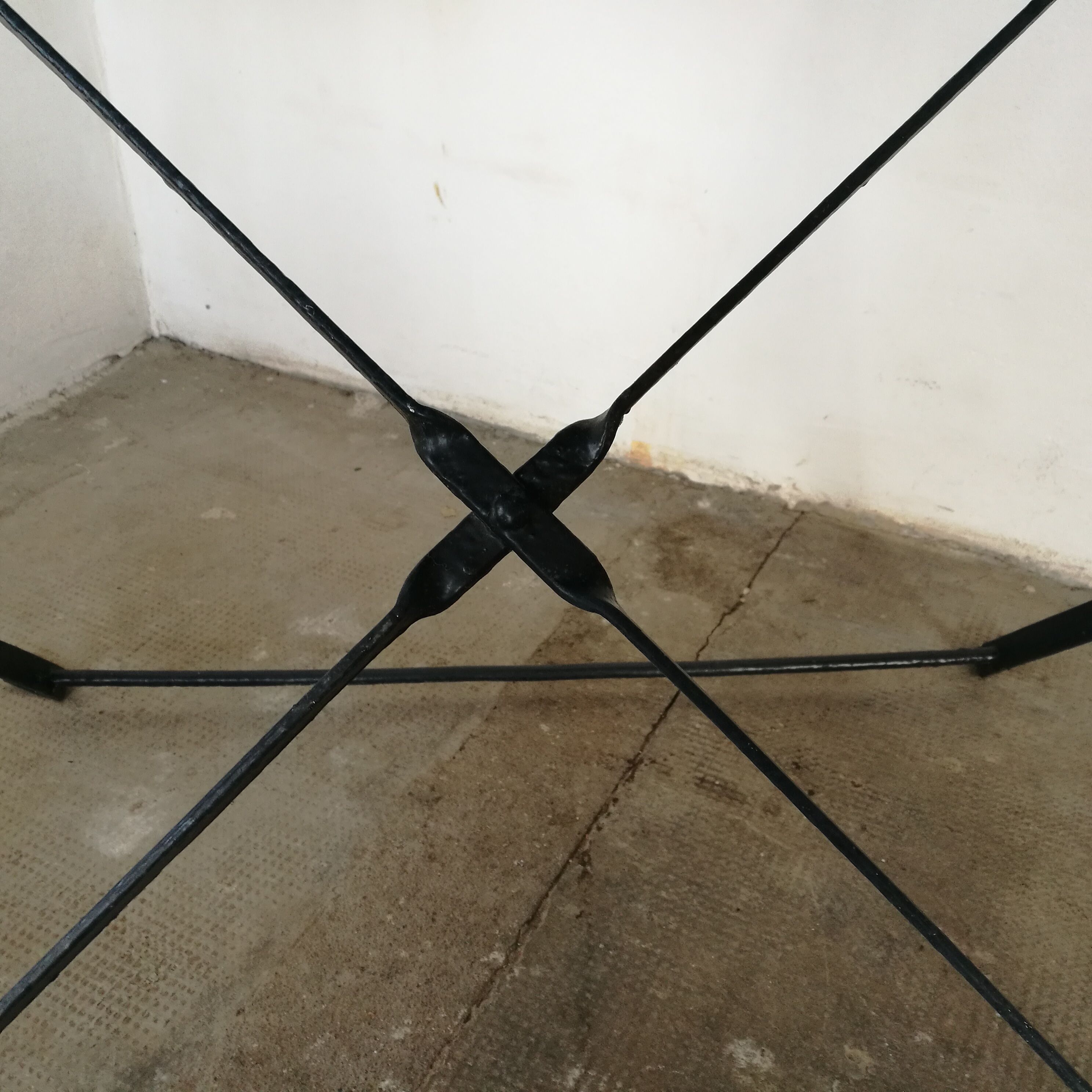 Folding garden table