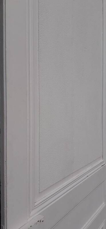 Communication door h221.5xl90cm old paneled, molded, interior