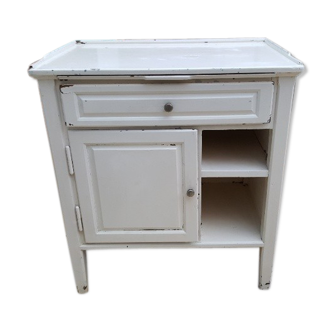 Small storage unit