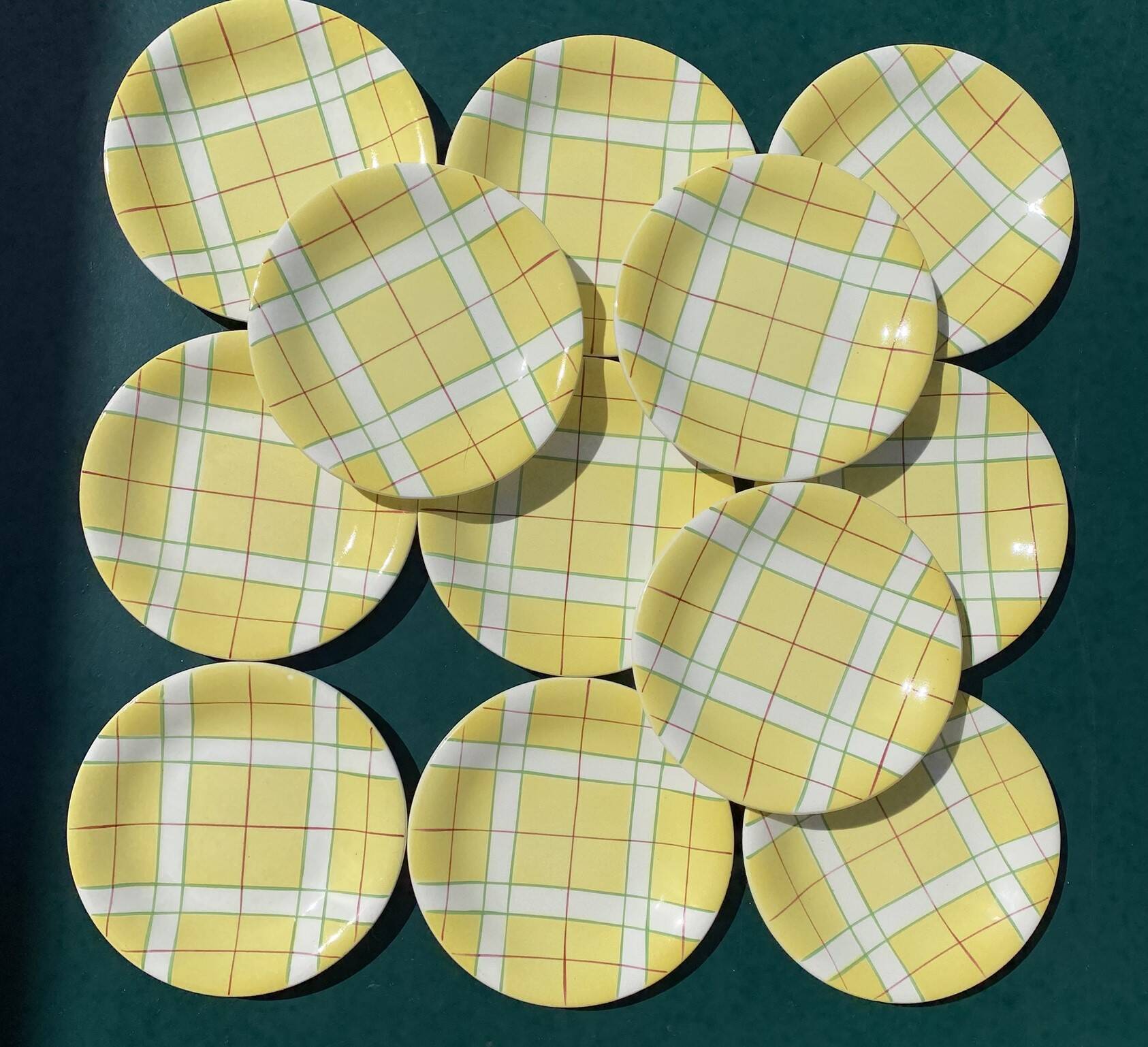 Dessert plates Salins France towel pattern from the 50s-60s.