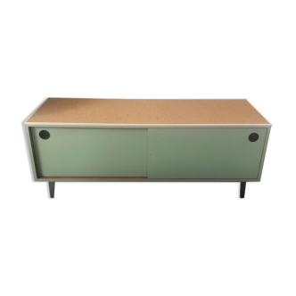 Commode en bois verte