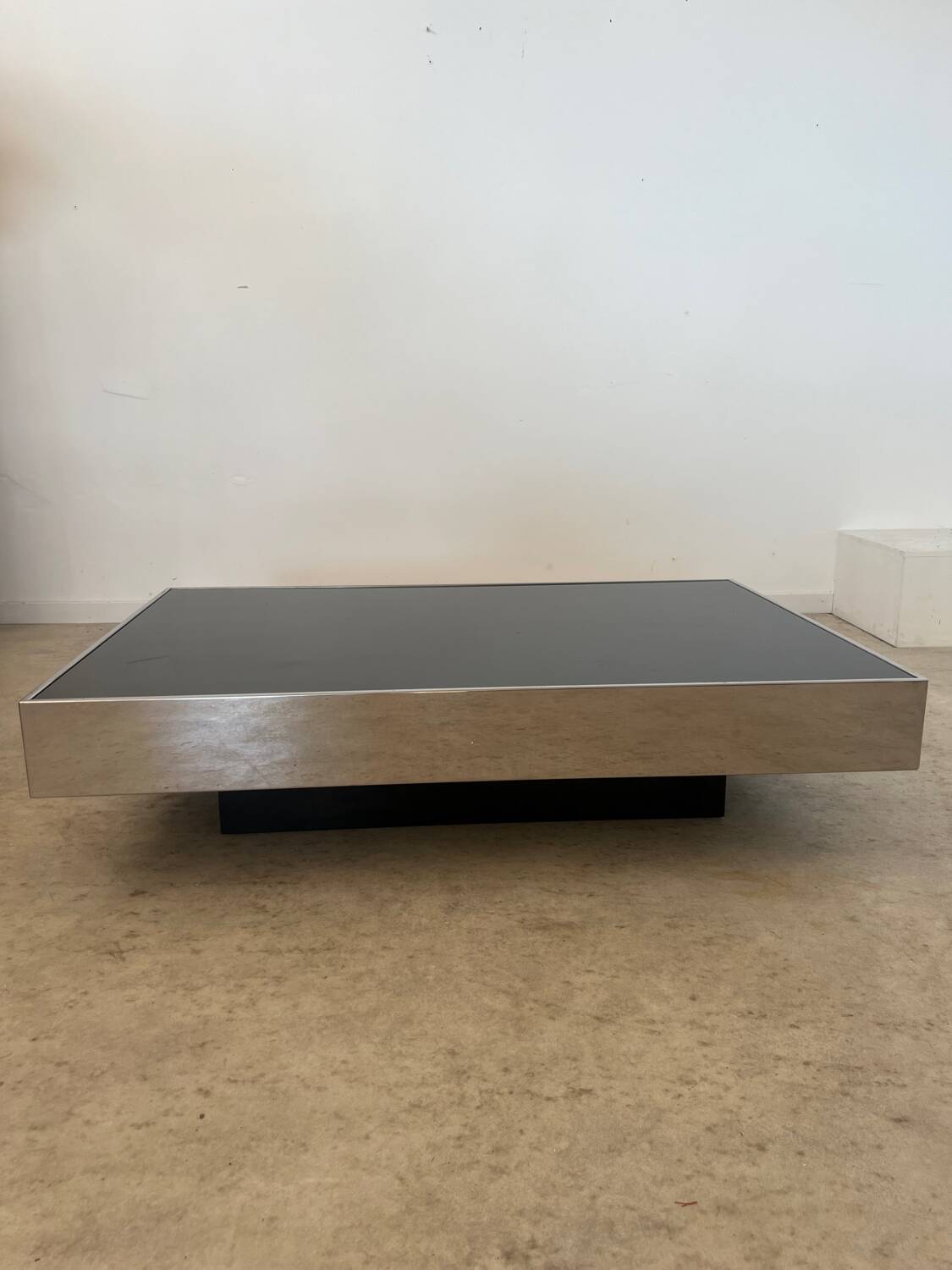 Old glass and chrome coffee table Italian design from the 70s vintage
