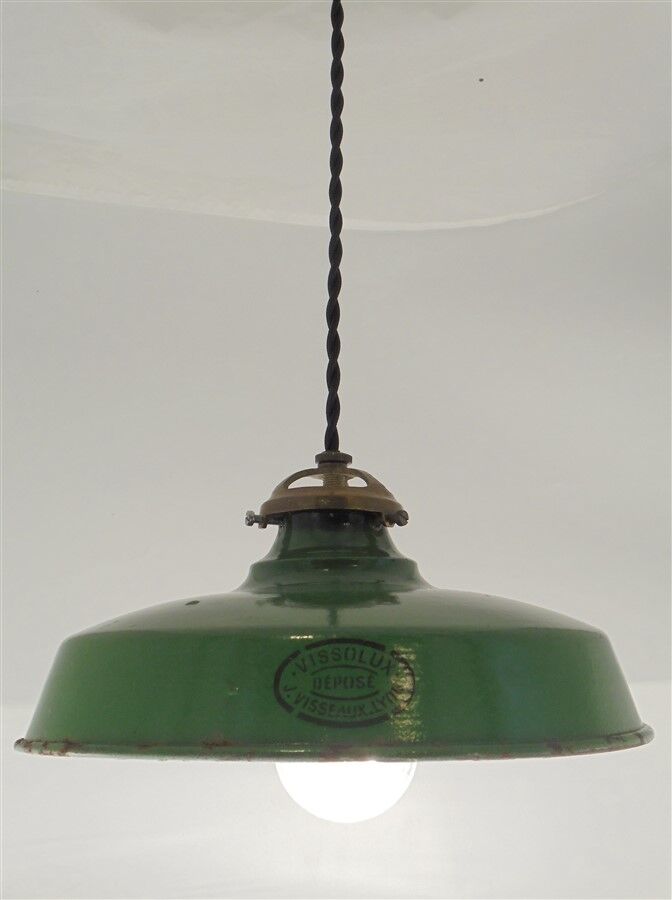 Enamelled sheet metal hanging