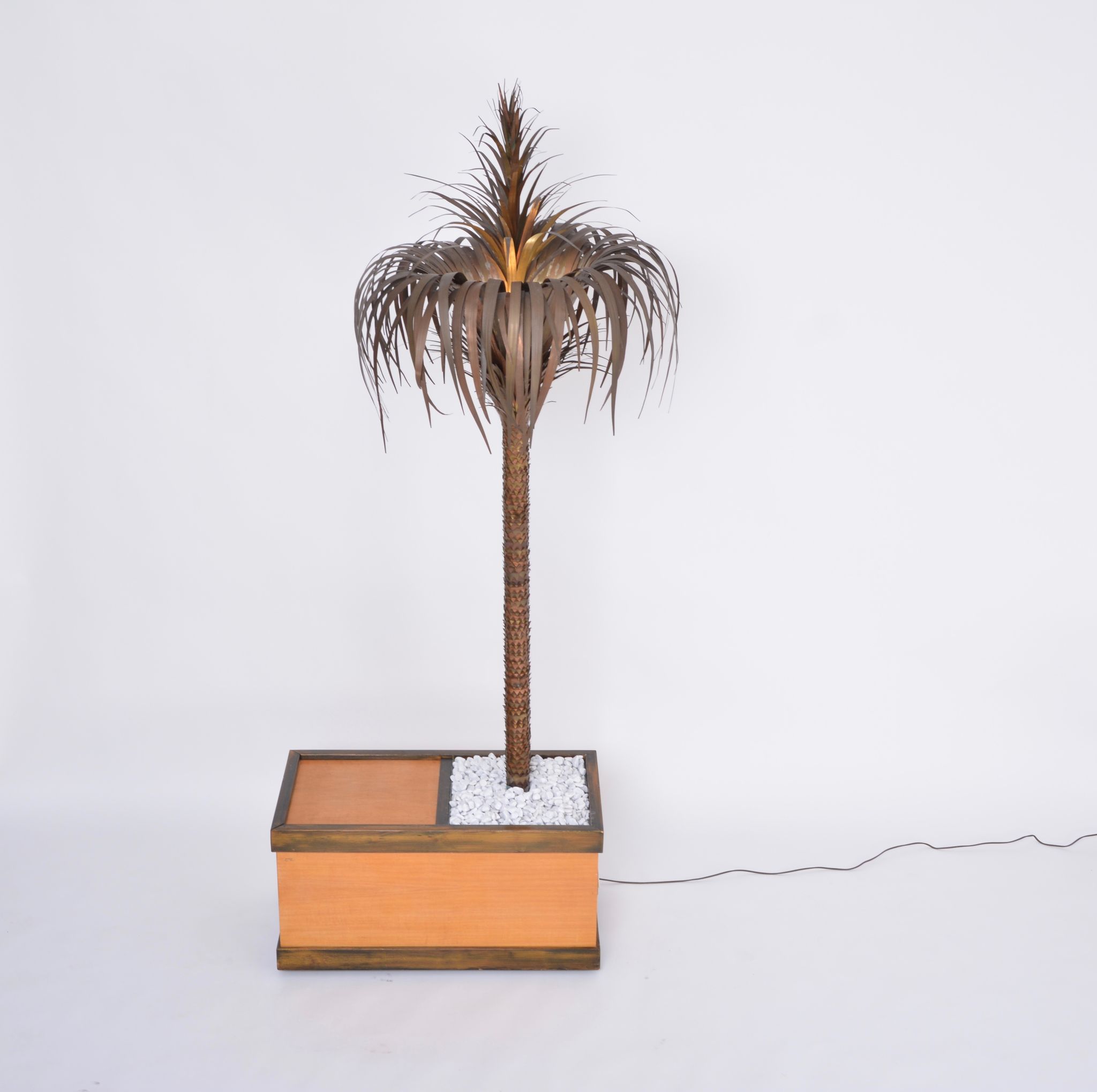 Italian Hollywood Regency Palm-shaped lamp in brass and wood with cabinet