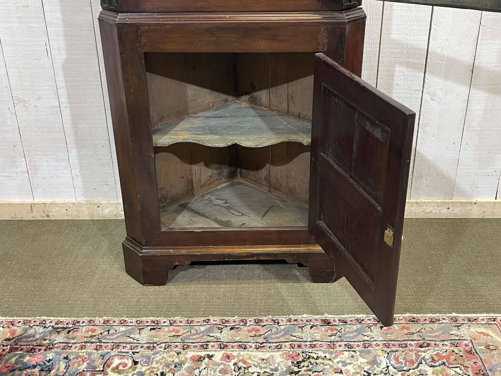 19th century English corner cabinet in walnut, mahogany and oak