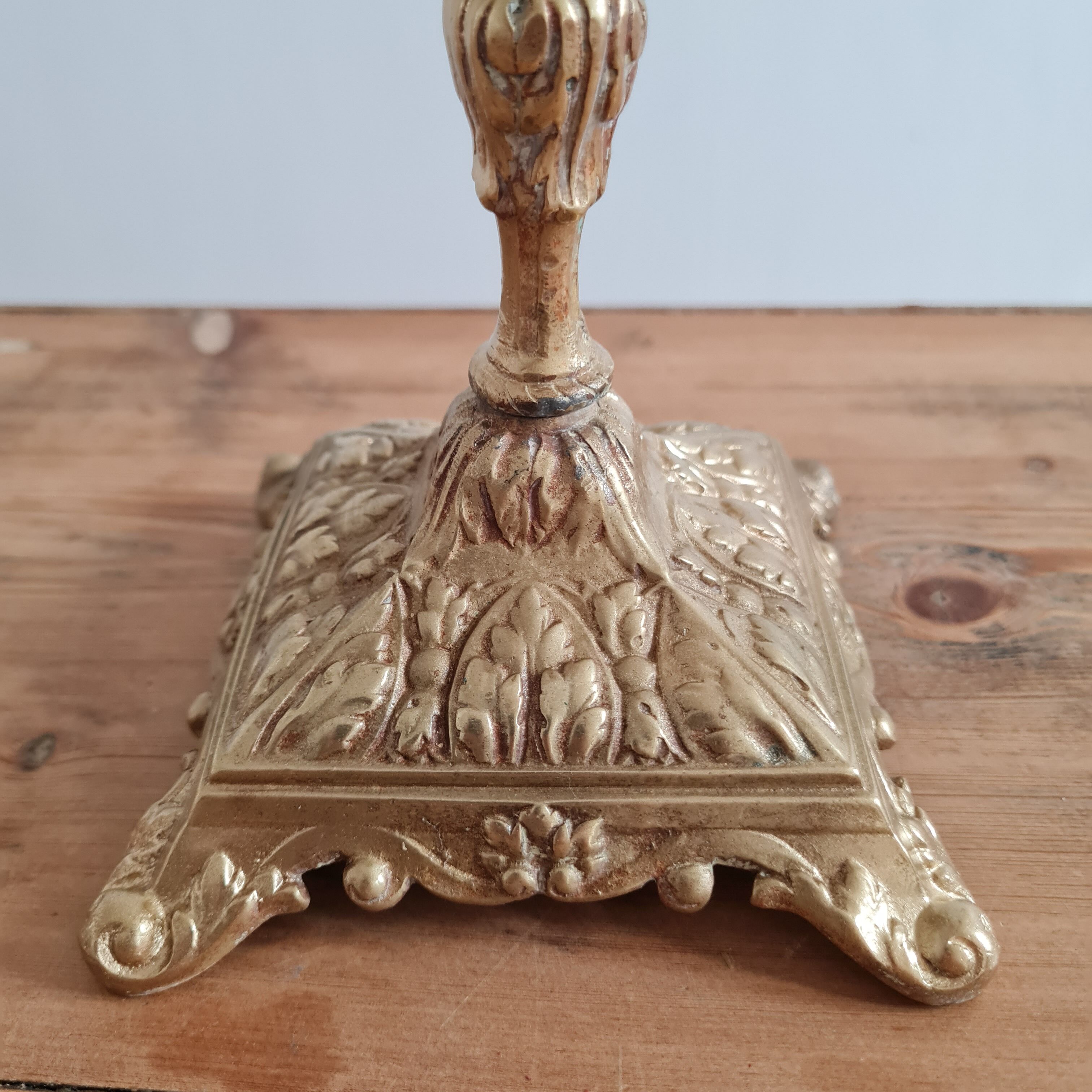 Bronze candle holder