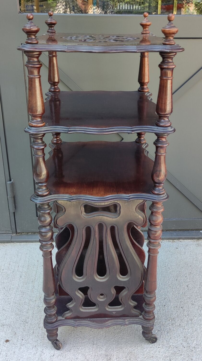 Old sheet shelf cabinet