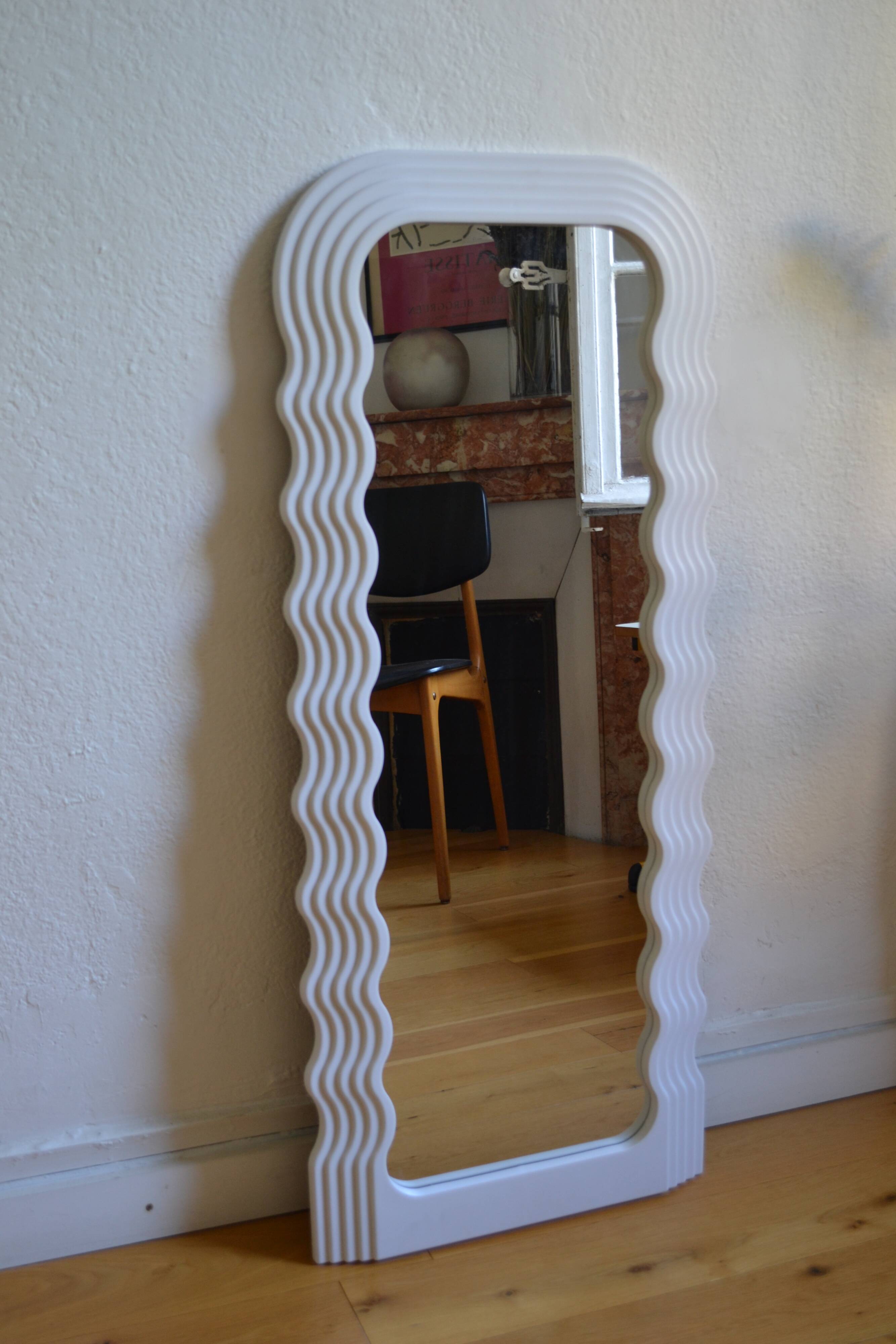 Wall mirror