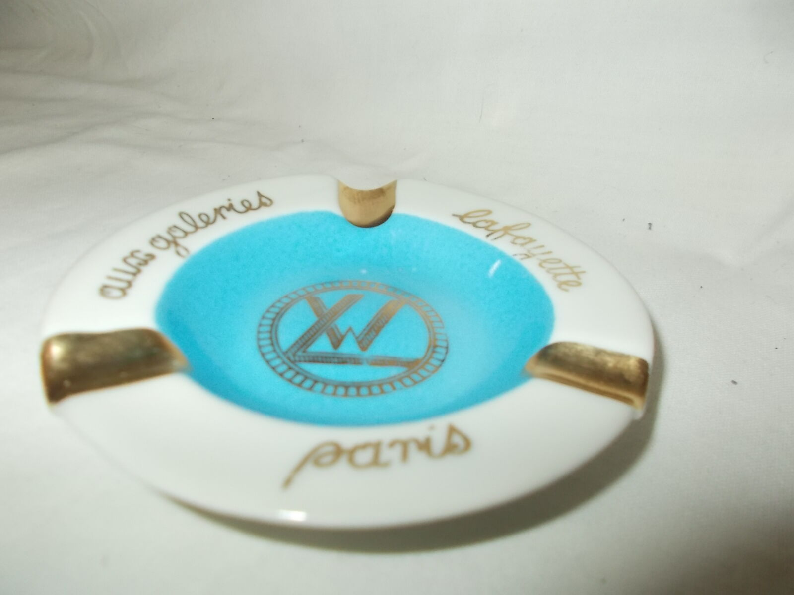 Galeries lafayette advertising ashtray