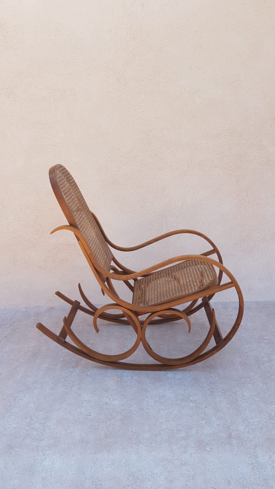 Vintage rocking-chair