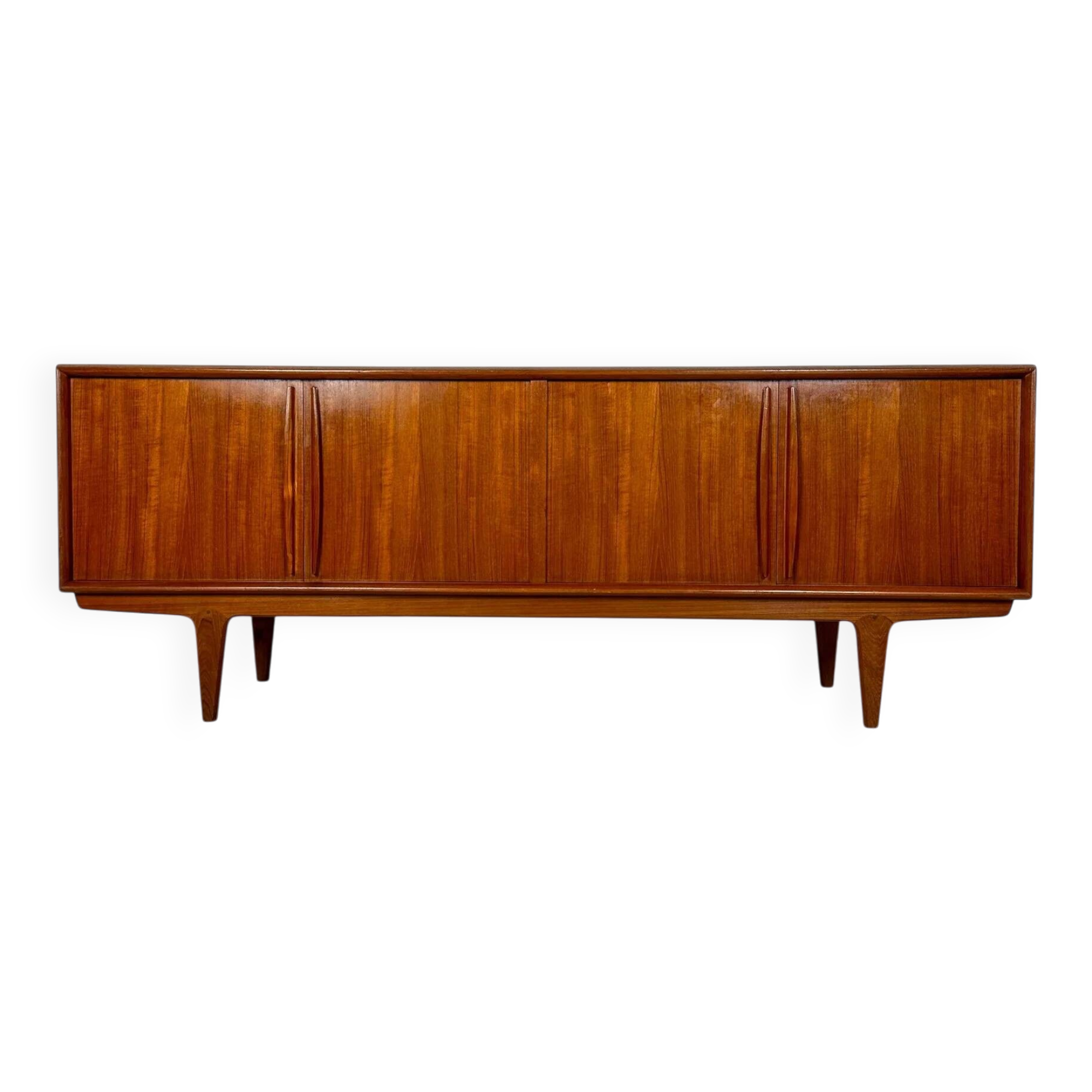 1960s Vintage Timeless Scandinavian Danish Design Teak Sideboard