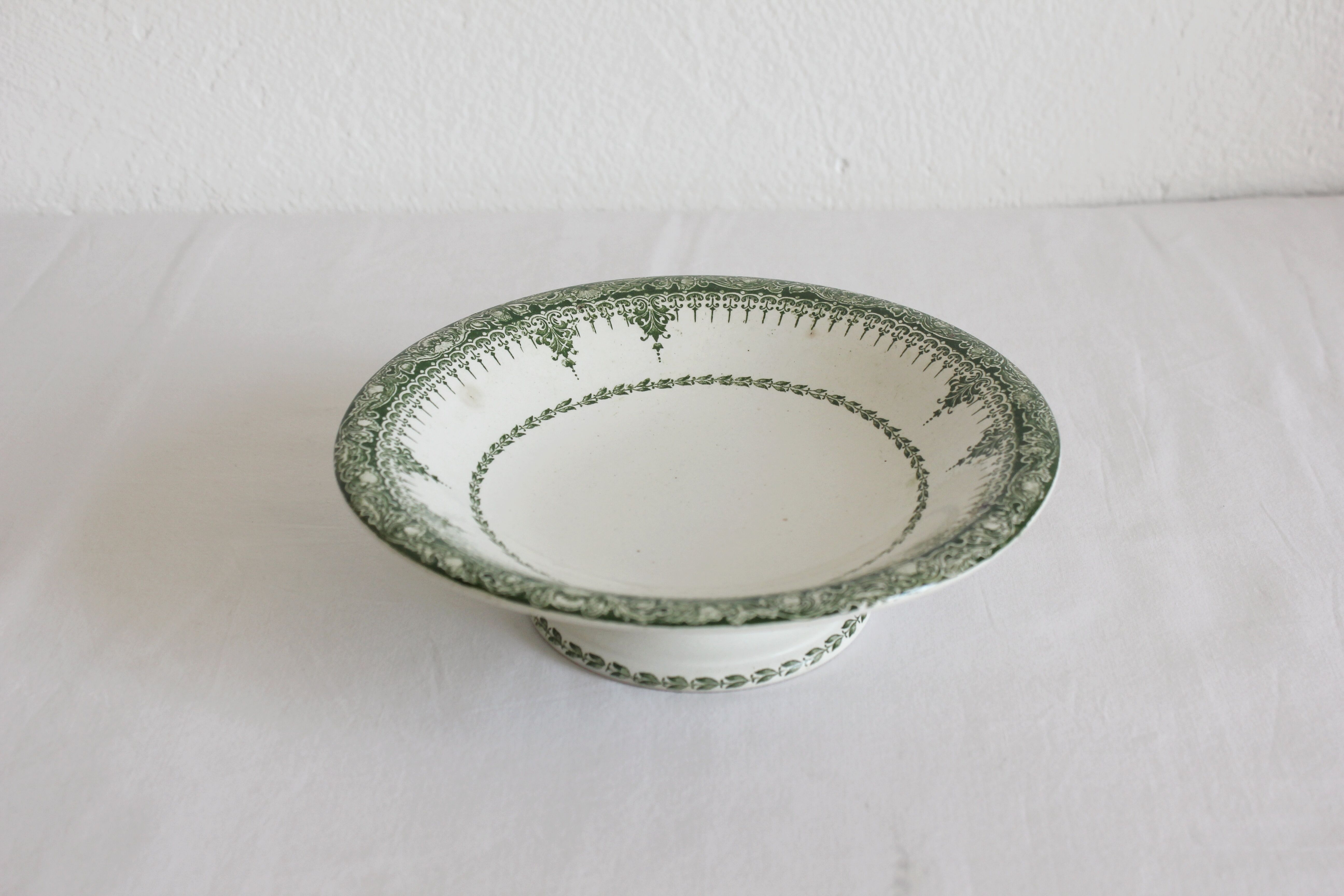 Ironstone compote dish "Ariane", Onnaing pottery, late 19th century