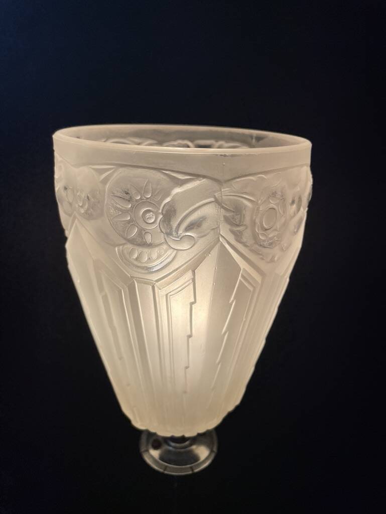 Art Deco table lamp – Silver bronze & pressed/molded glass