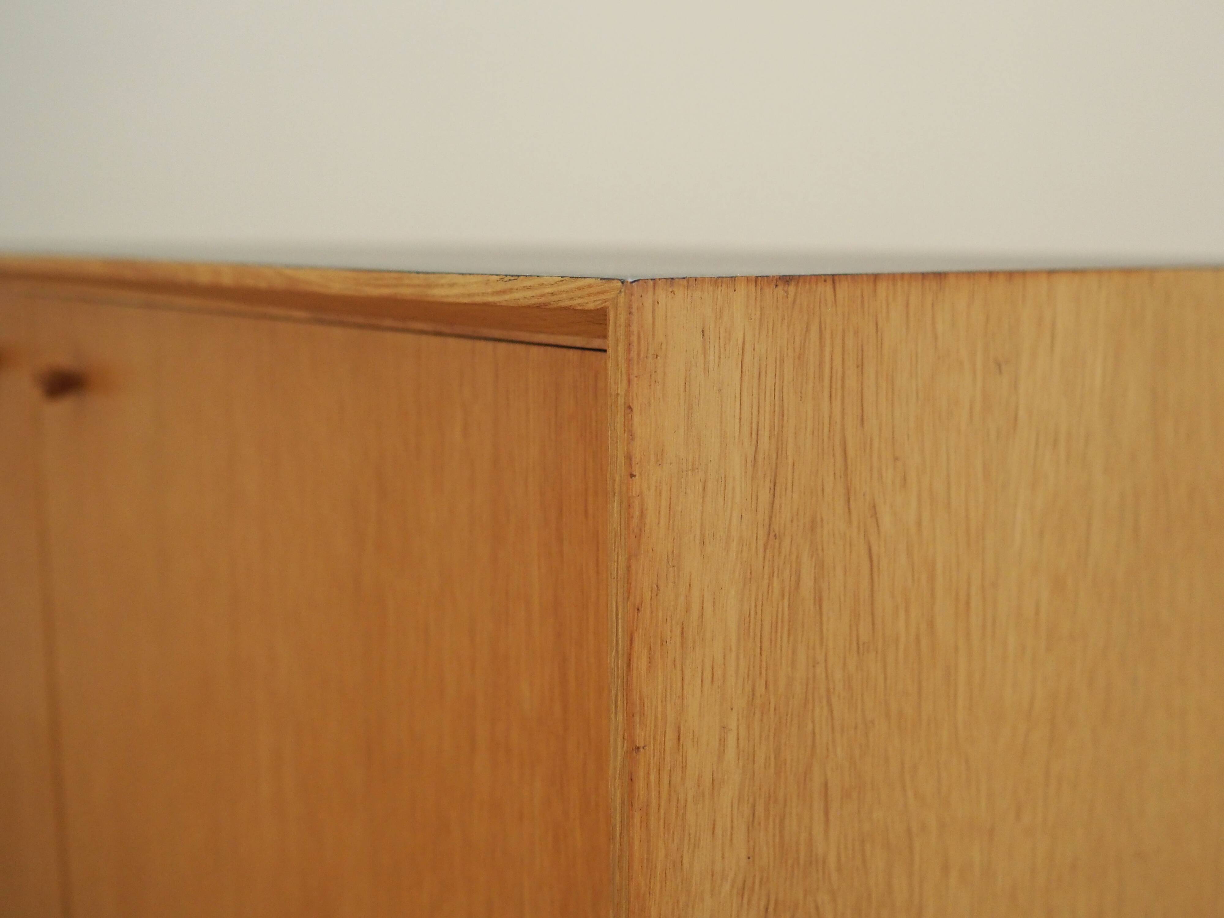 Buffet en frêne, design suédois, années 1970, production : Suède
