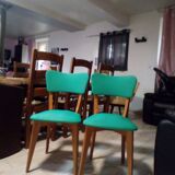 Title: Pair of vintage chairs from the 50s/60s – green vinyl seat in style