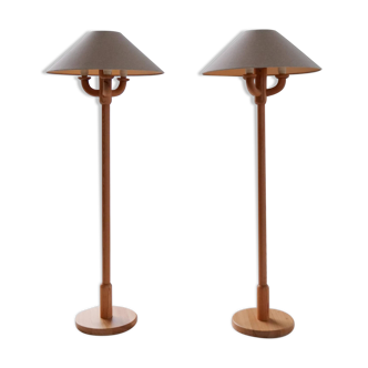 Sculptural modern floor lamps in pine, Sweden 1970s.