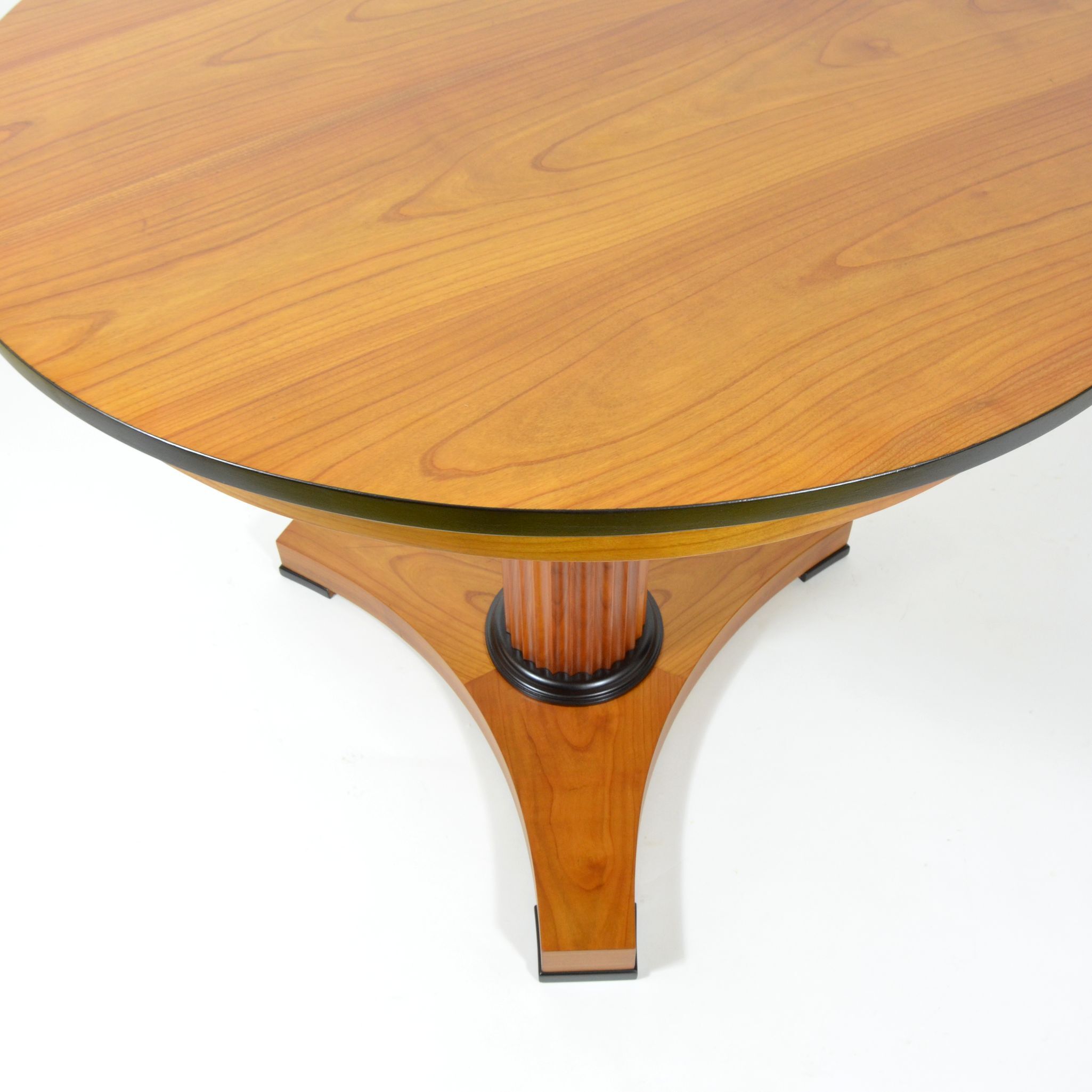 Round Hall table