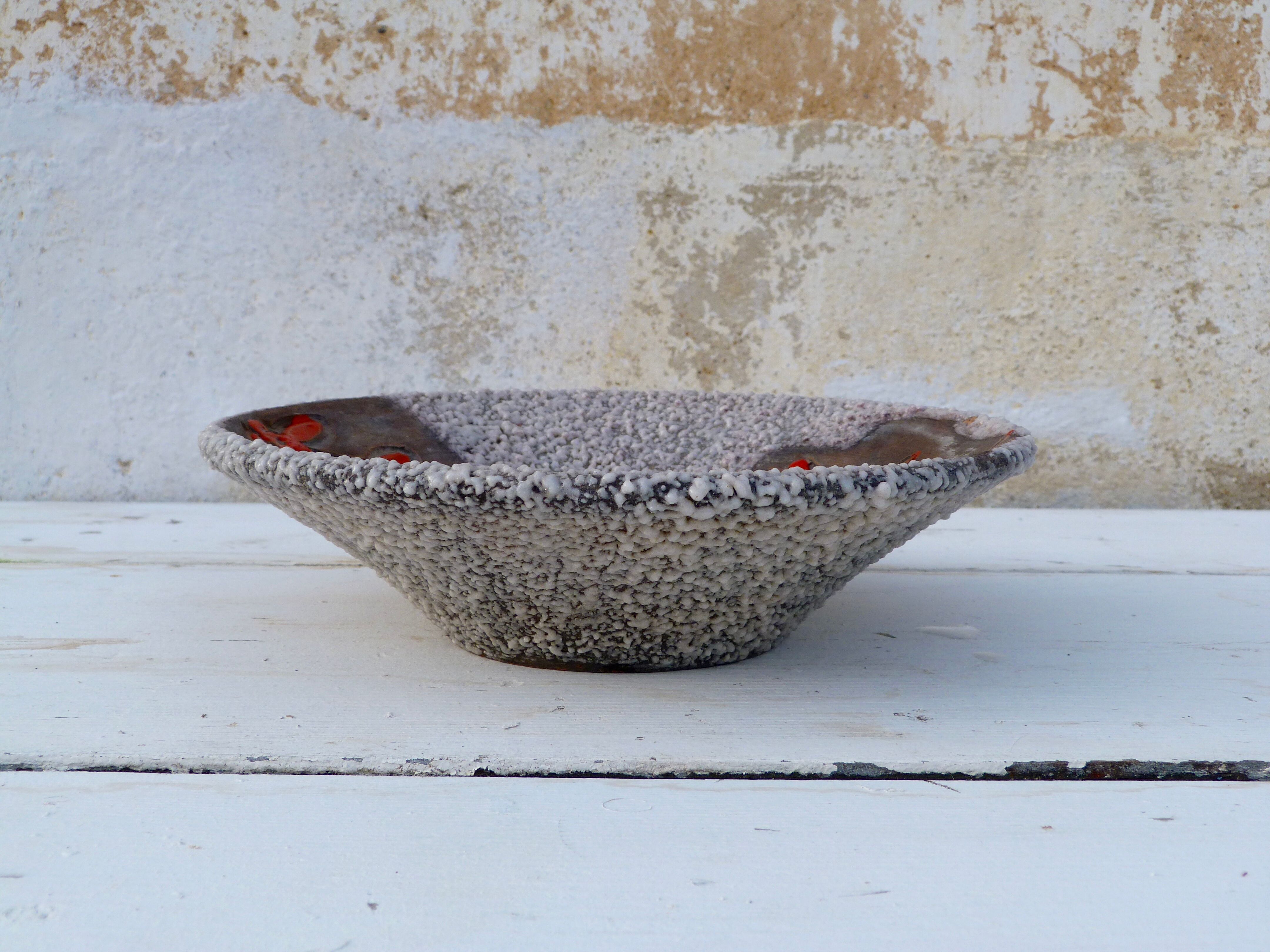 Deep dish Vallauris fat lava background glass animal motifs