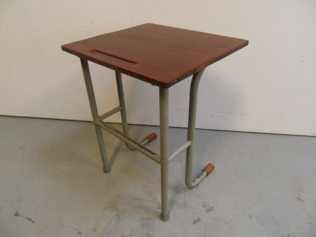 Pupitre d’école vintage des années 1960