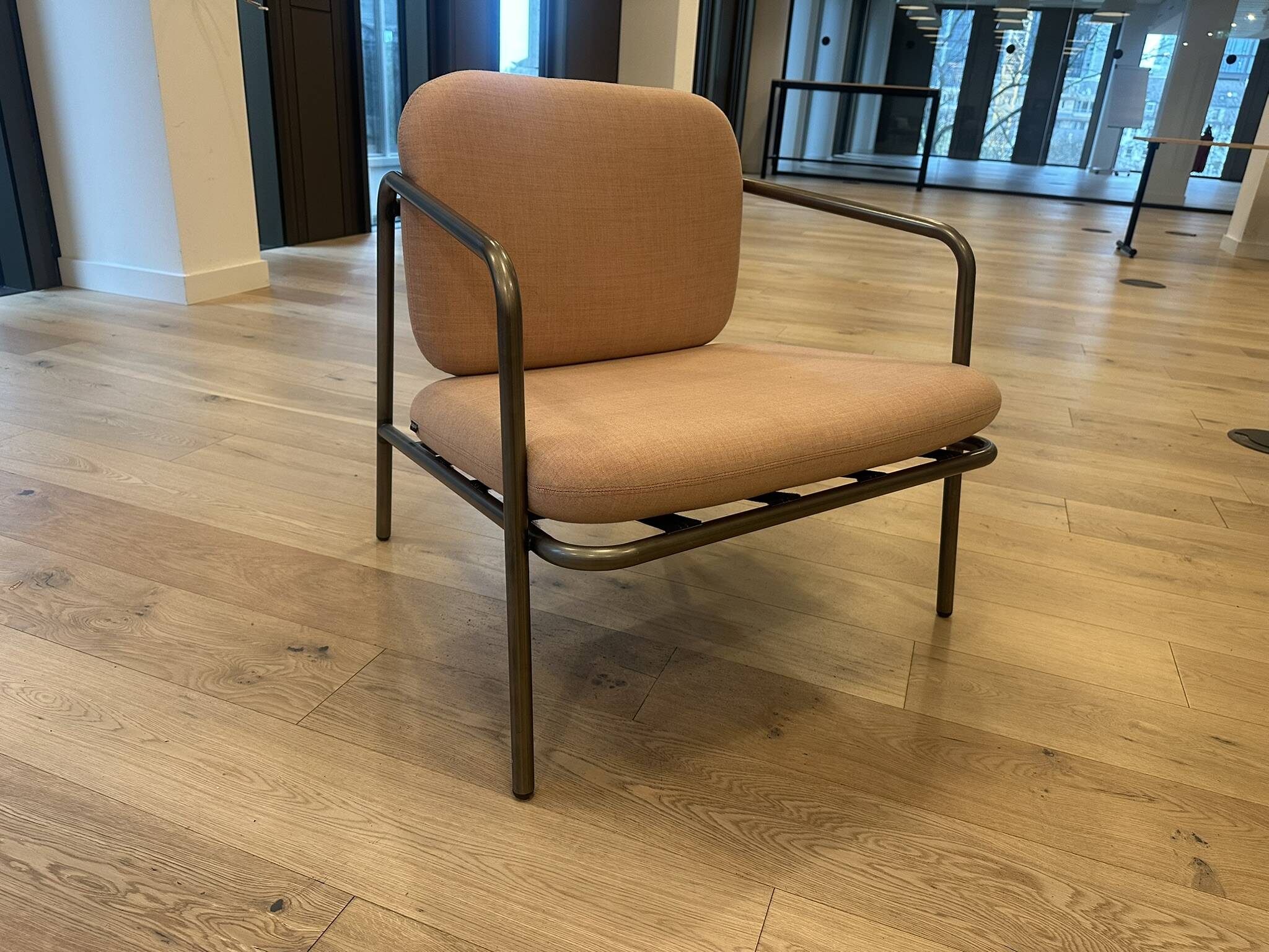 Deadgood Working Lounge Chair, in pale pink fabric with metal base