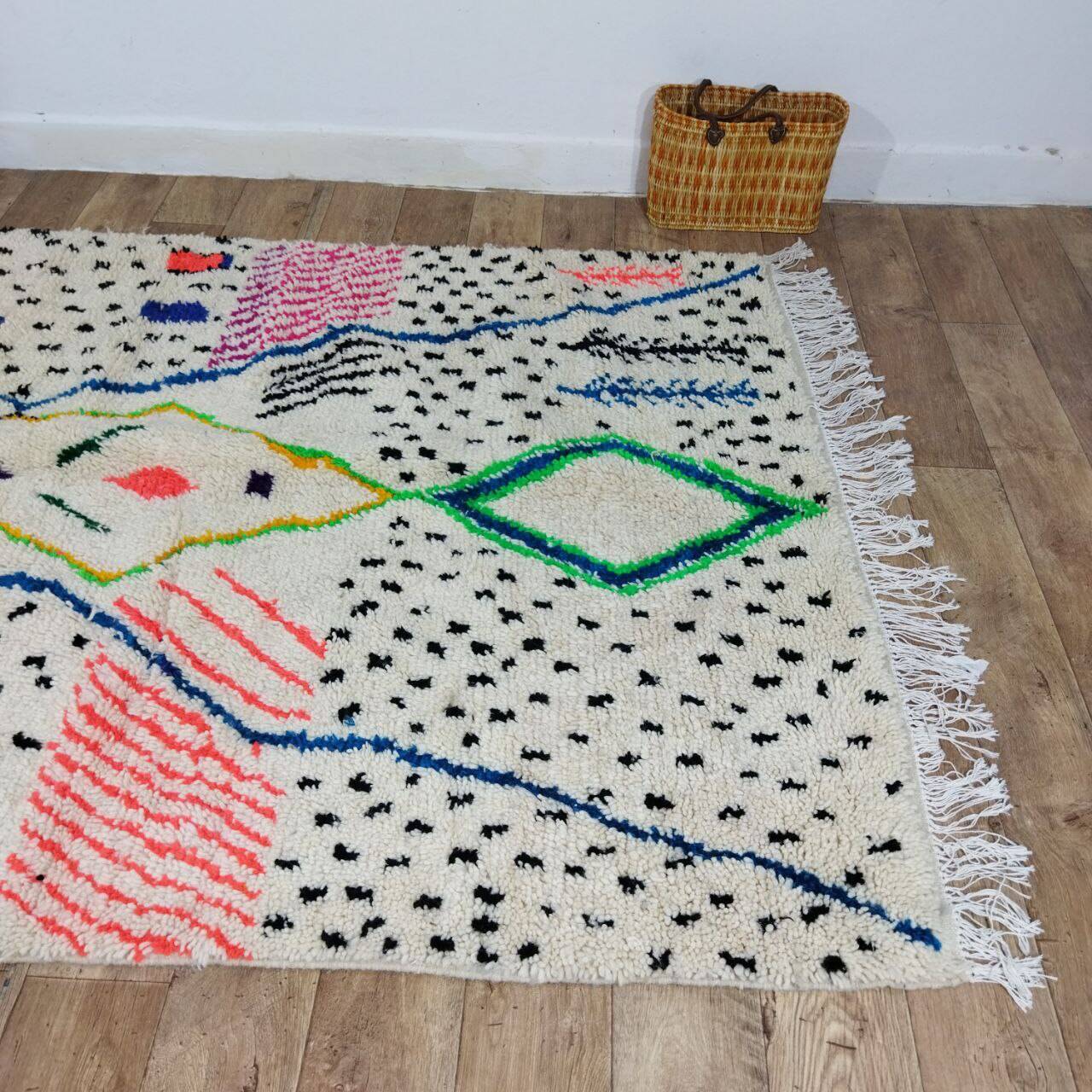 Handmade wool Berber rug 285 X 162 CM