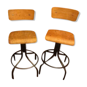 2 chaises industrielles - type