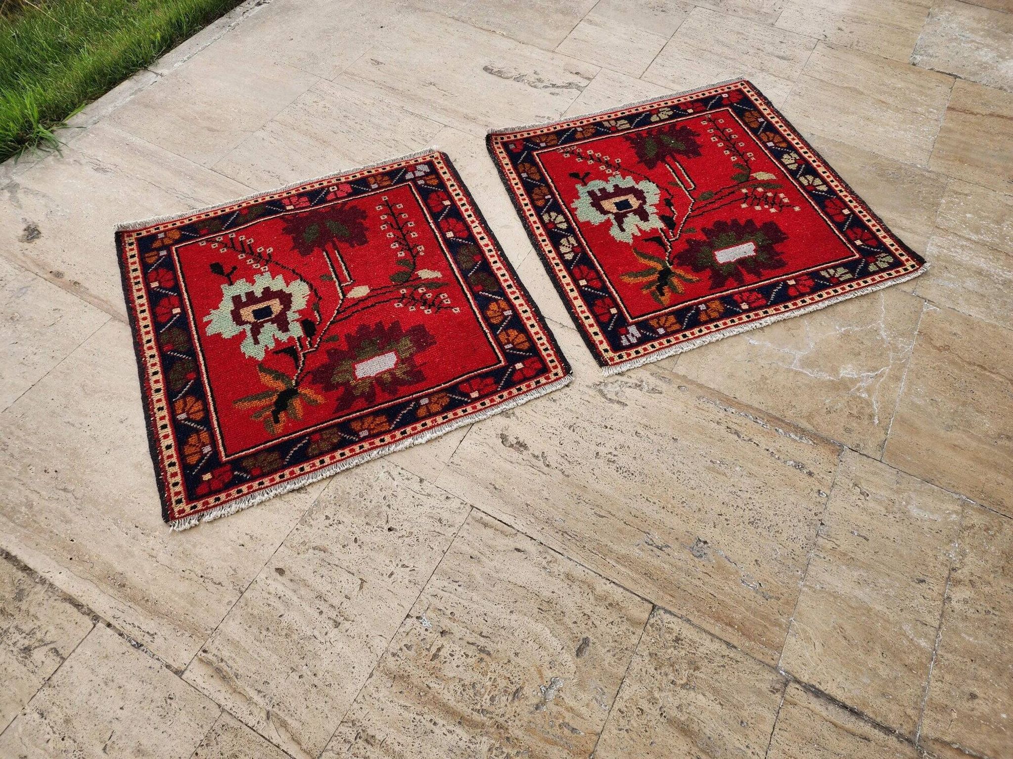 Small vintage decorative kilim rug 77x81 cm