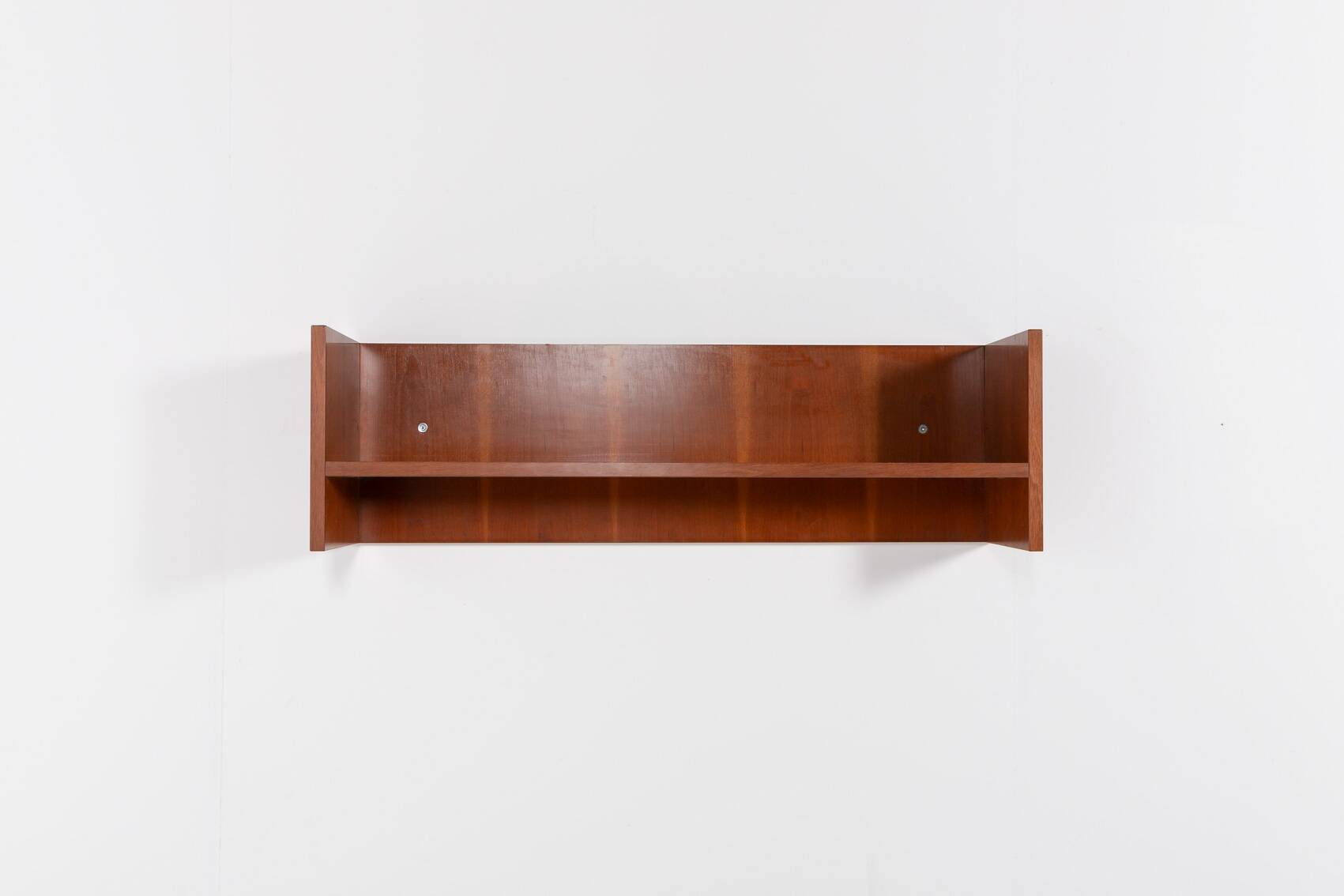 1980’s Vintage Italian design wall shelf/bookshelf
