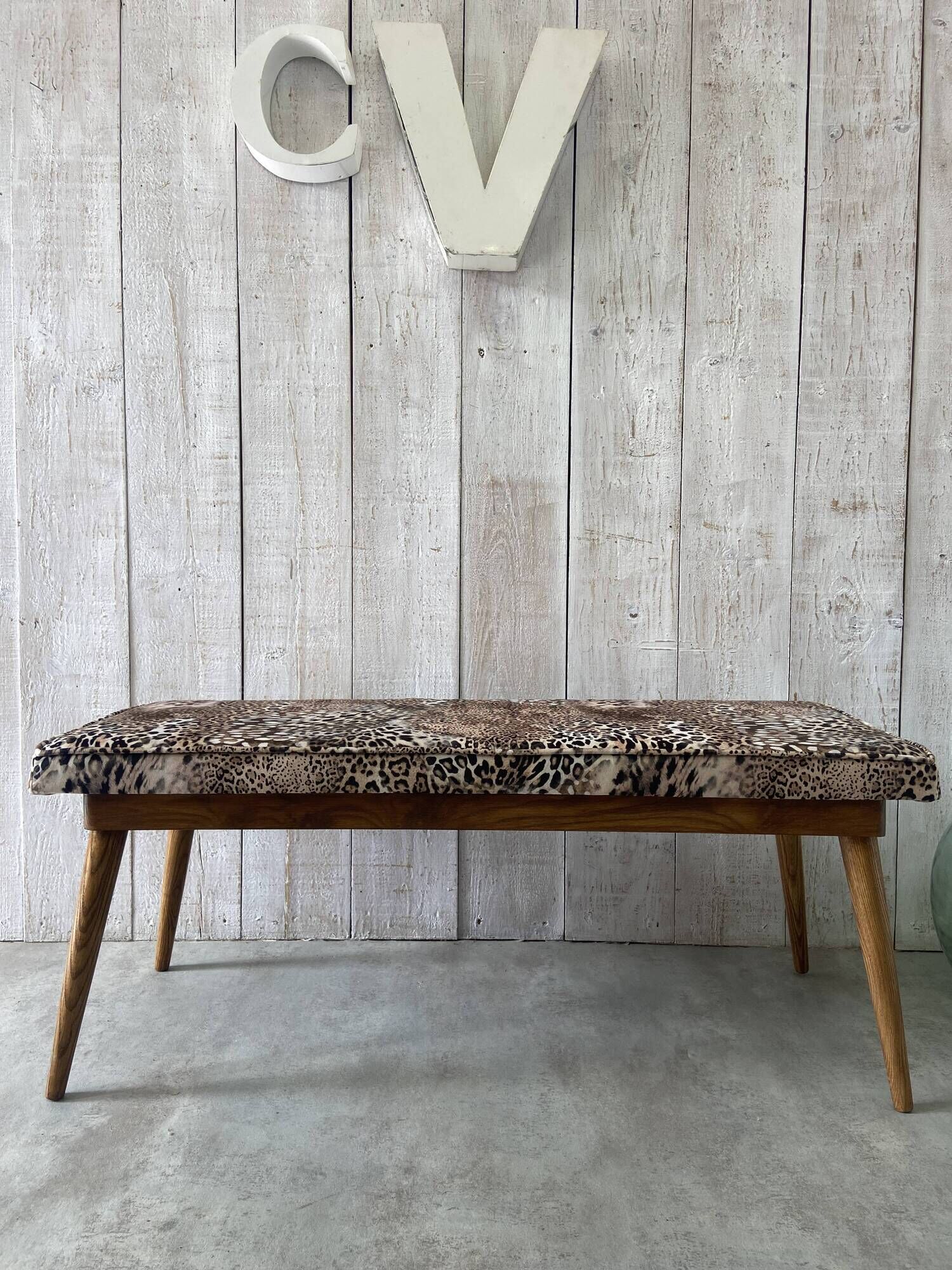 Scandinavian bench